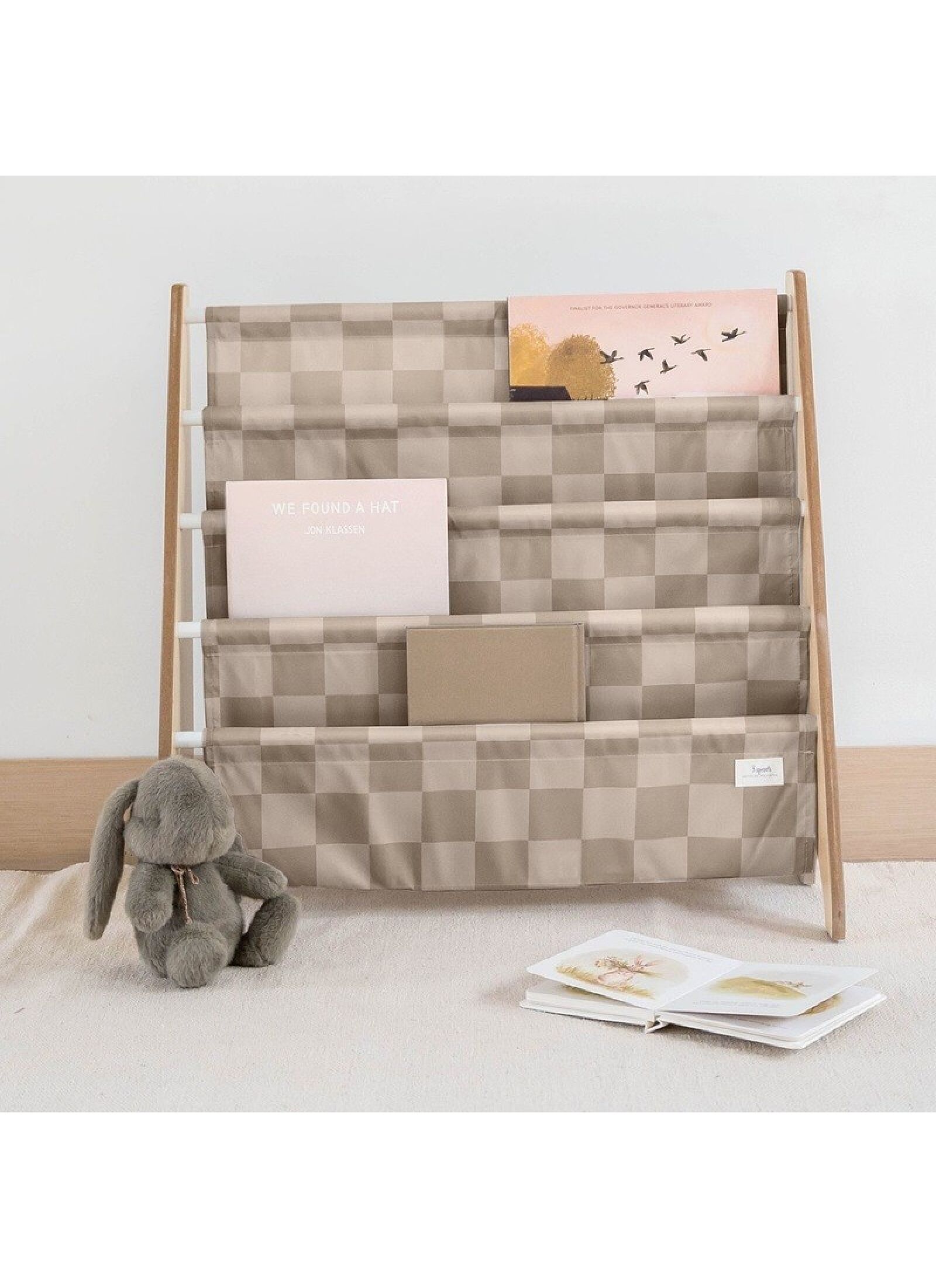 BOOK RACK CHECKERBOARD BEIGE