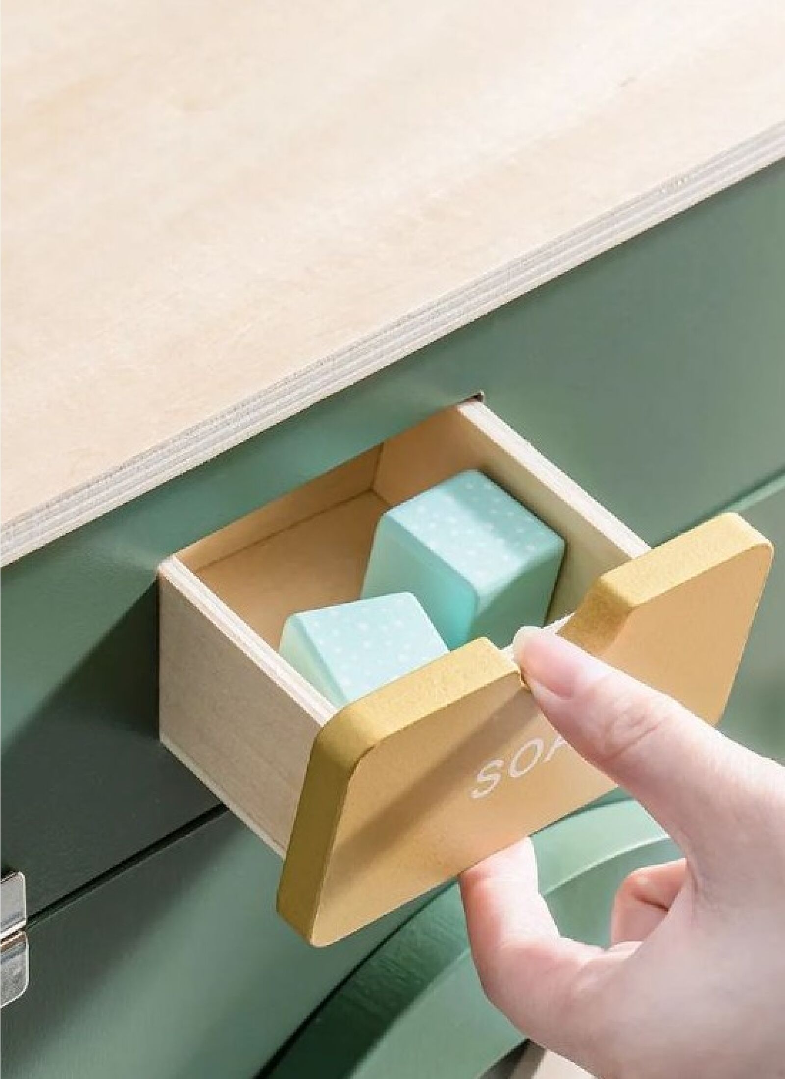 WOODEN WASHING MACHINE VINTAGE GREEN