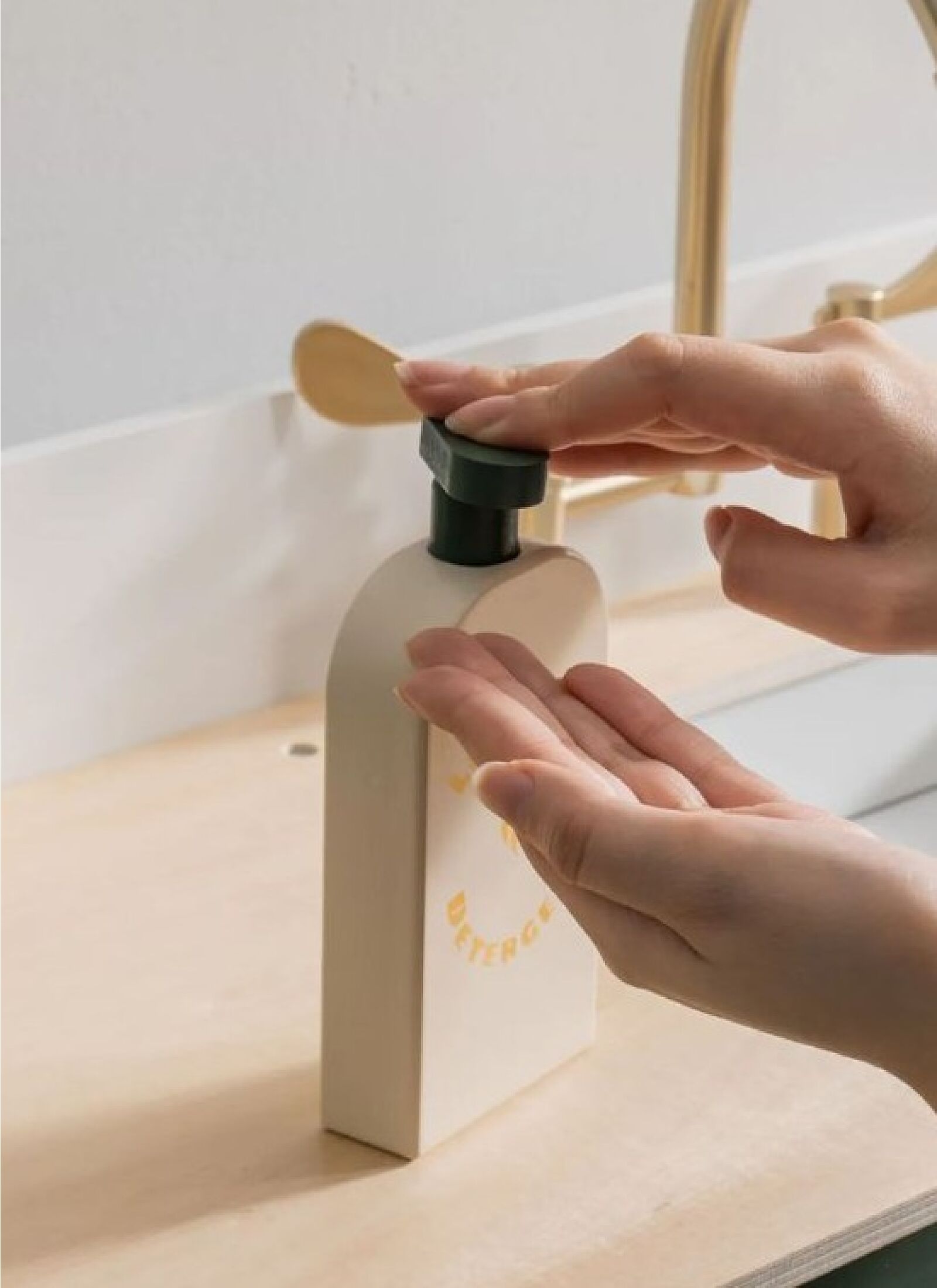 WOODEN WASHING MACHINE VINTAGE GREEN