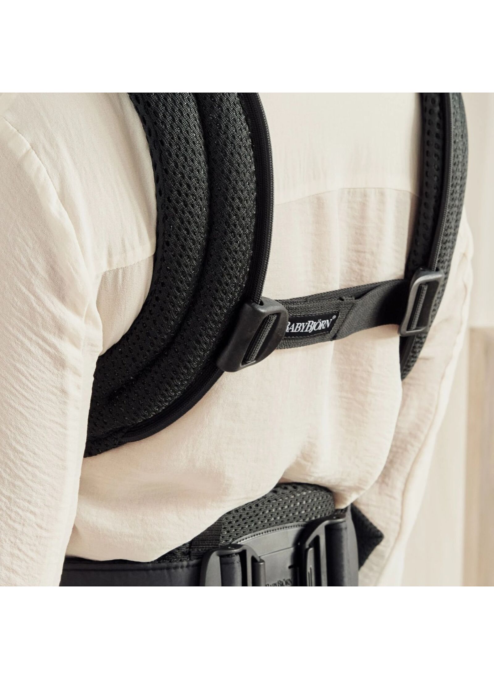 BABY CARRIER HARMONY MESH BLACK