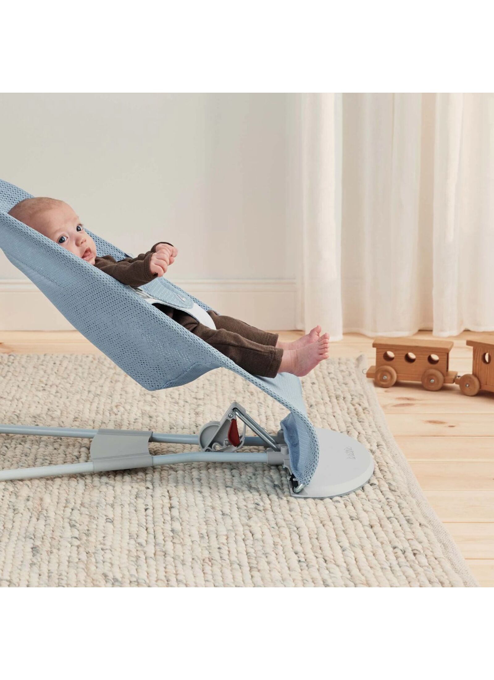 BABY BOUNCER BALANCE SOFT MESH SKY BLUE/WHITE