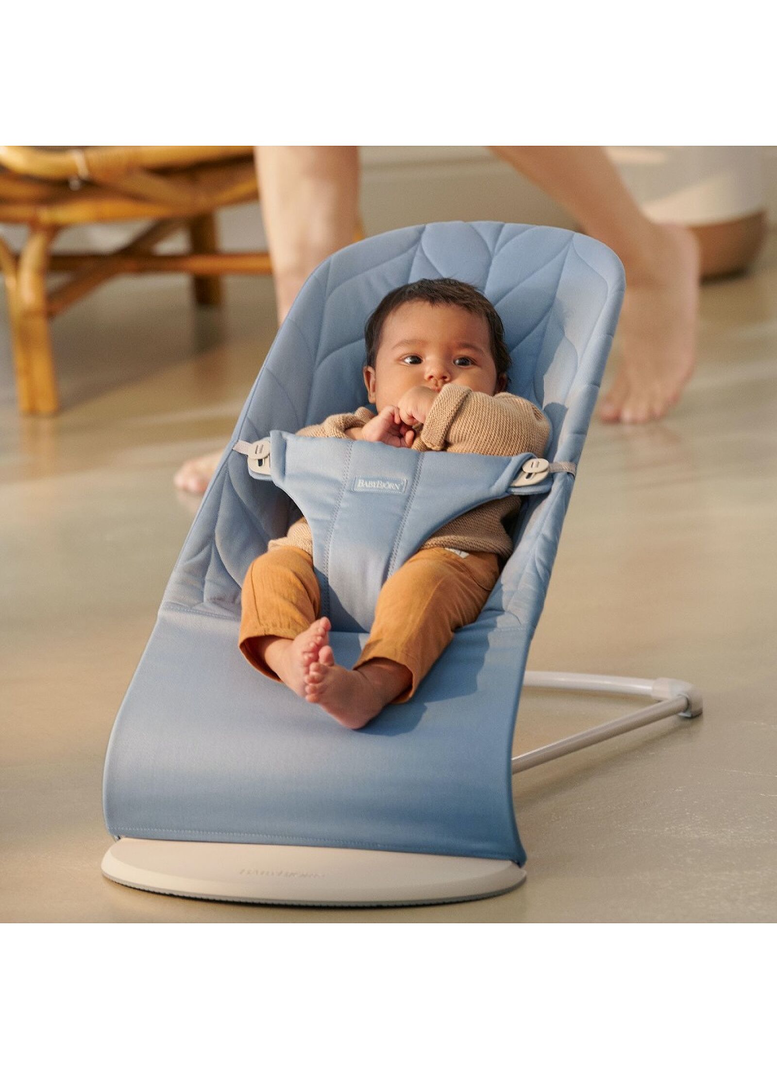 BABY BOUNCER BLISS PETAL BLUE