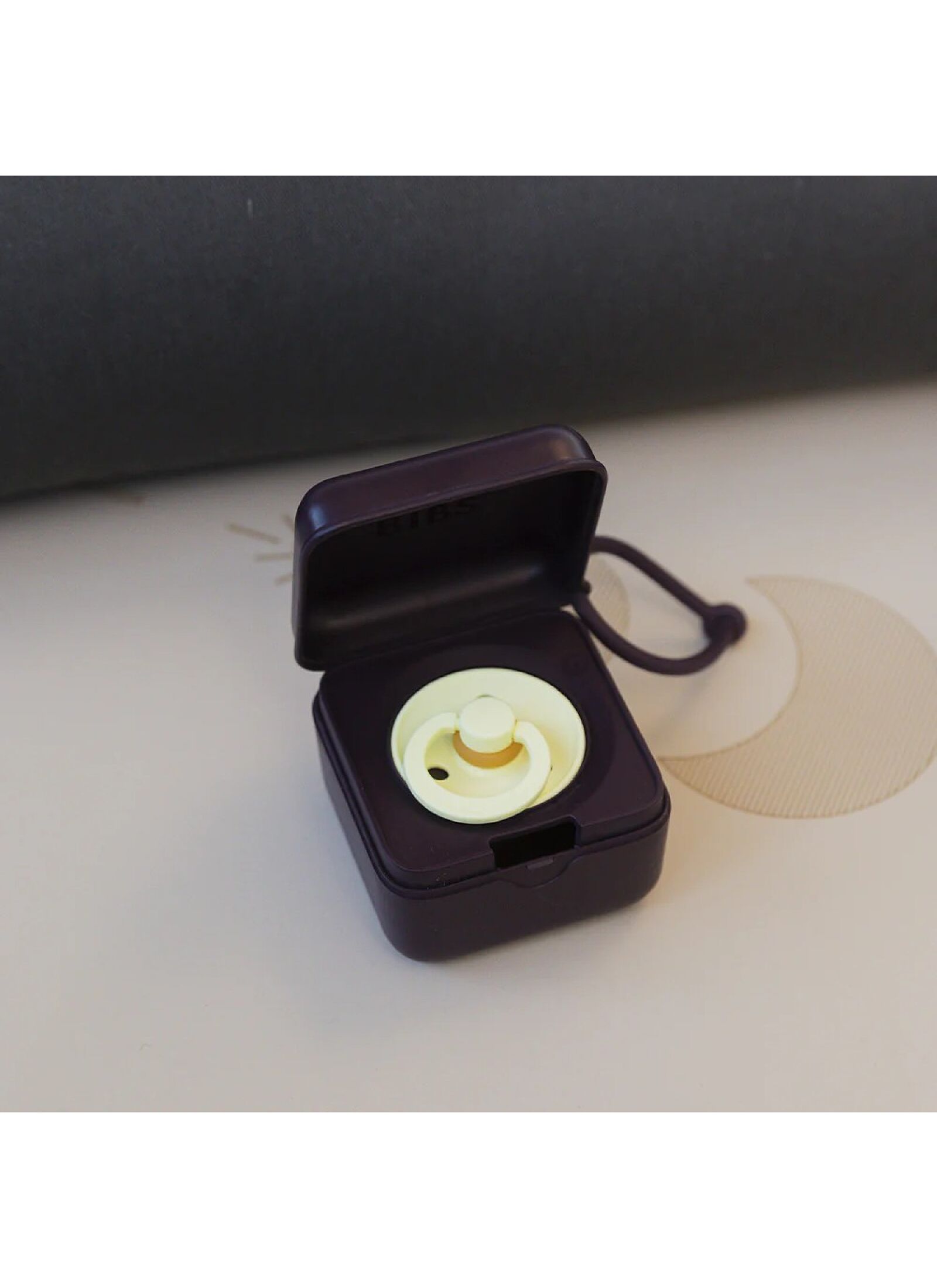 PACIFIER CASE PLUM