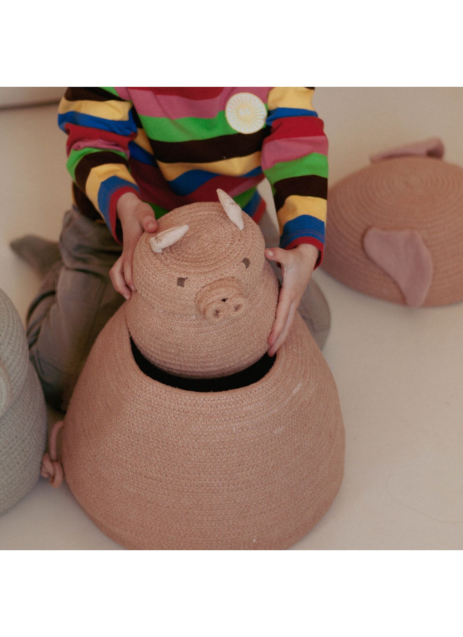 BASKET PEGGY THE PIG (17X15)