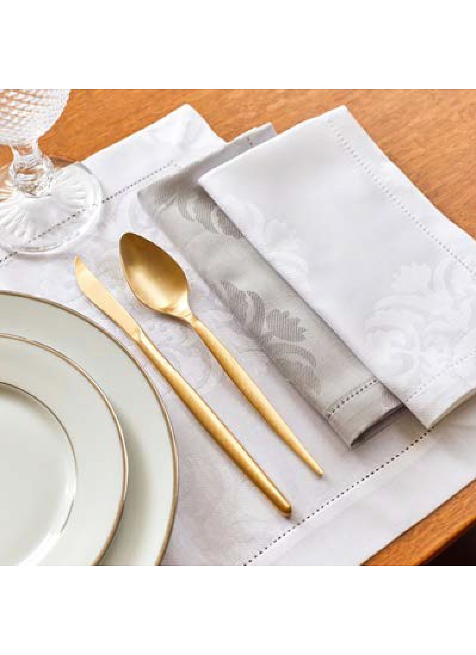 JACQUARD NAPKINS WITH AJOUR (6PCS) WHITE