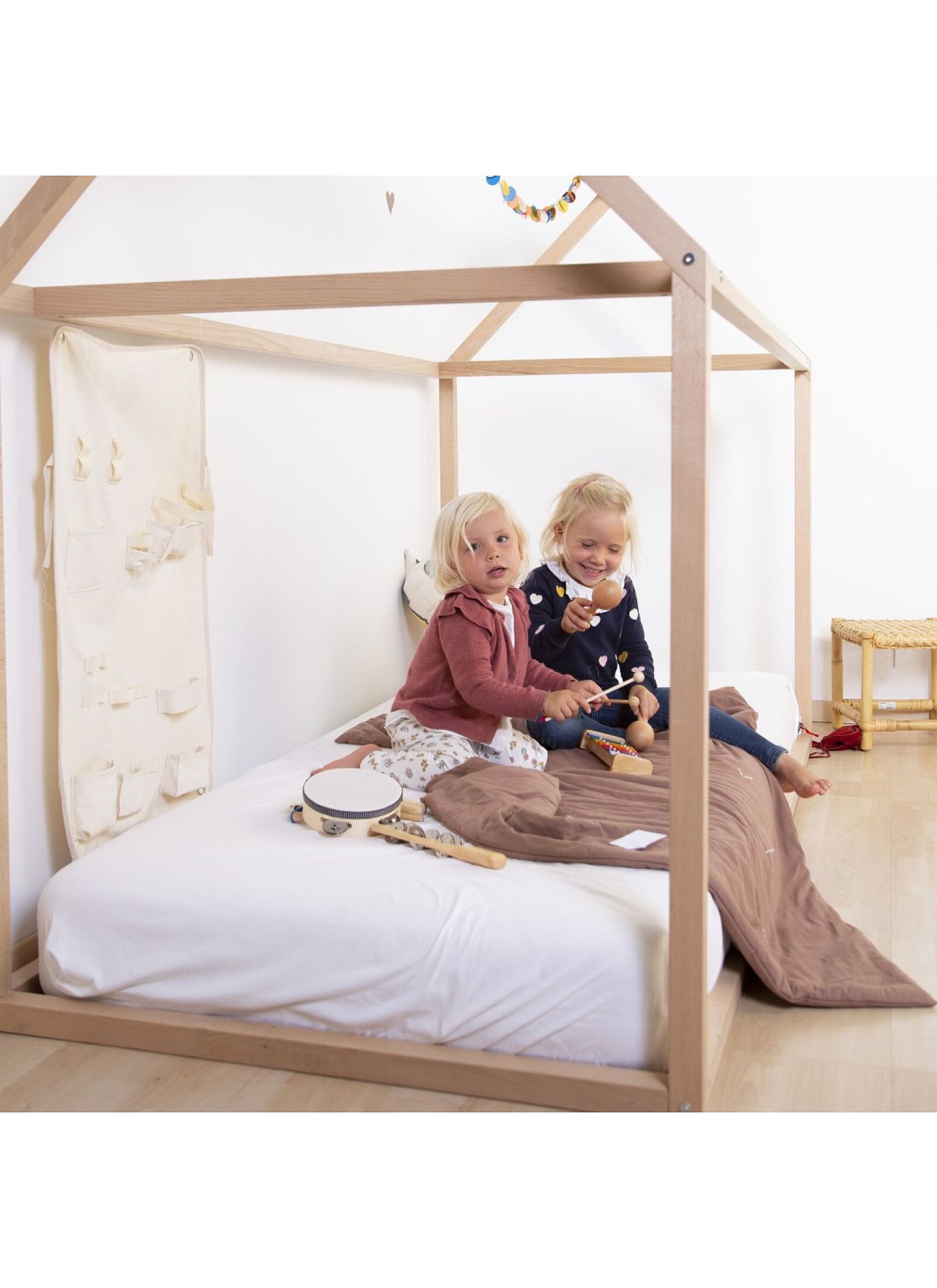 BED FRAME HOUSE NATURAL (70X140)