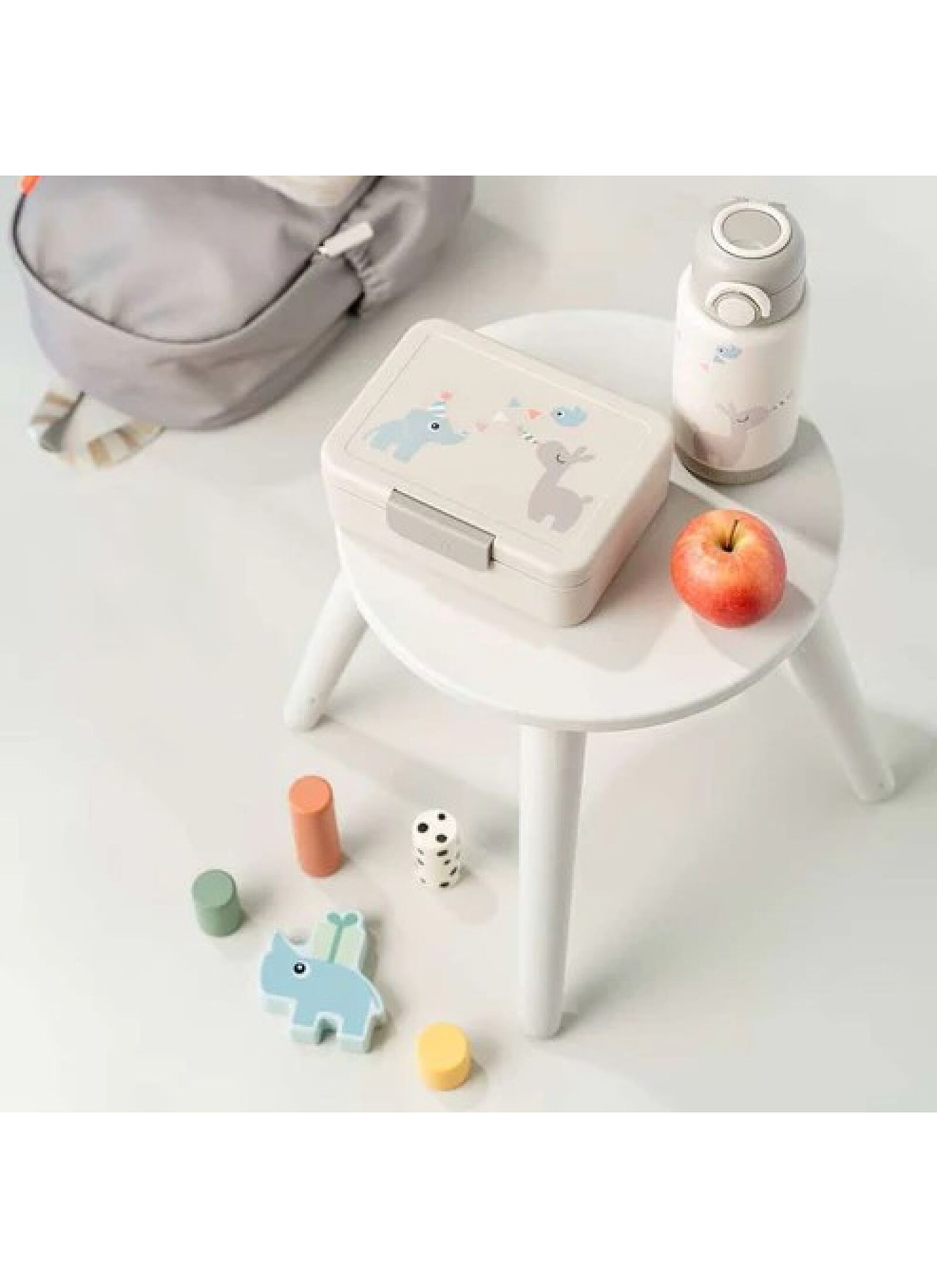 LUNCH BOX CELEBRATION SAND