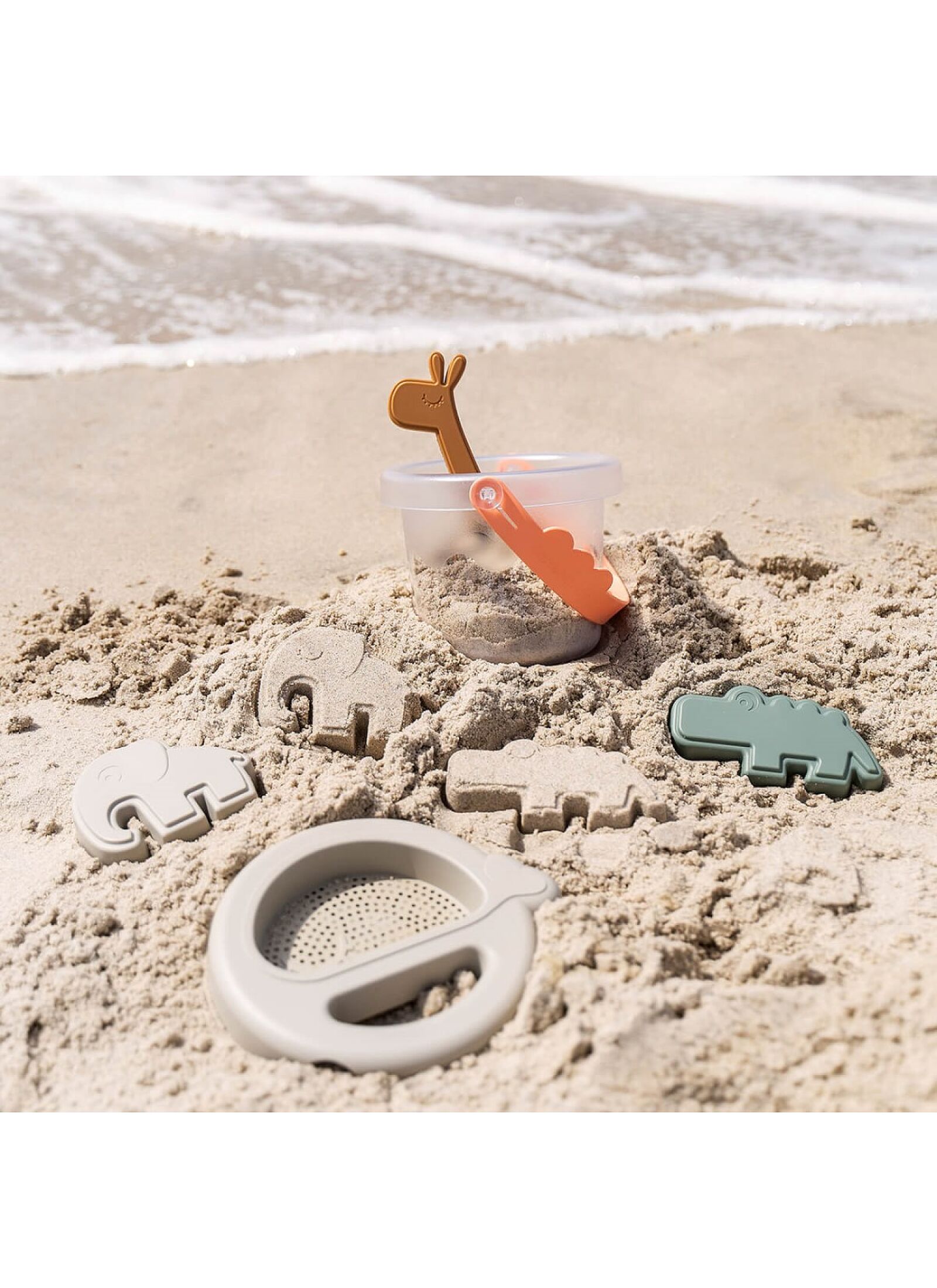 BEACH SET DEER FRIENDS SAND