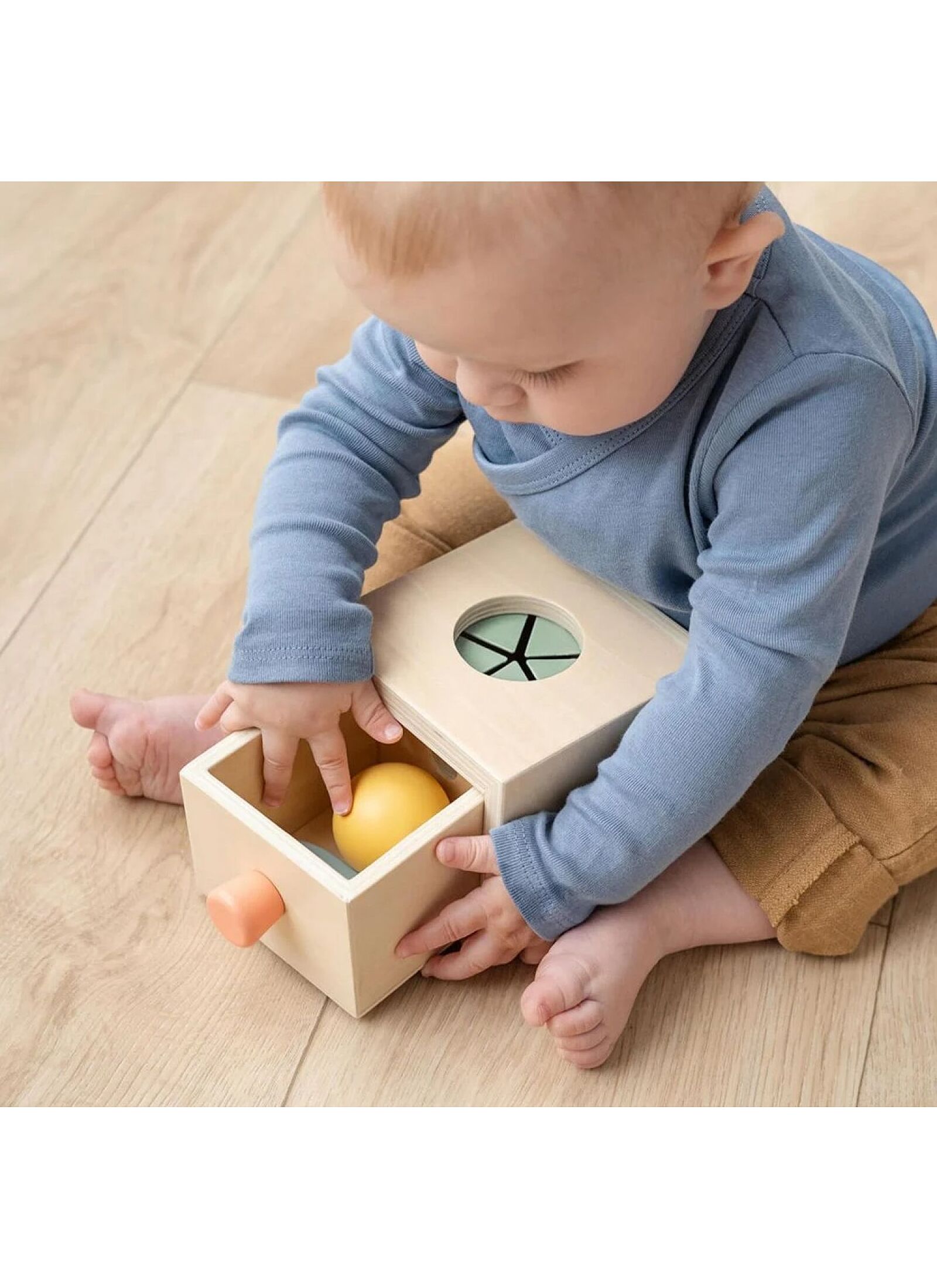 WOODEN ACTIVITY TOY HIDE &AMP; FIND BOX NOZO