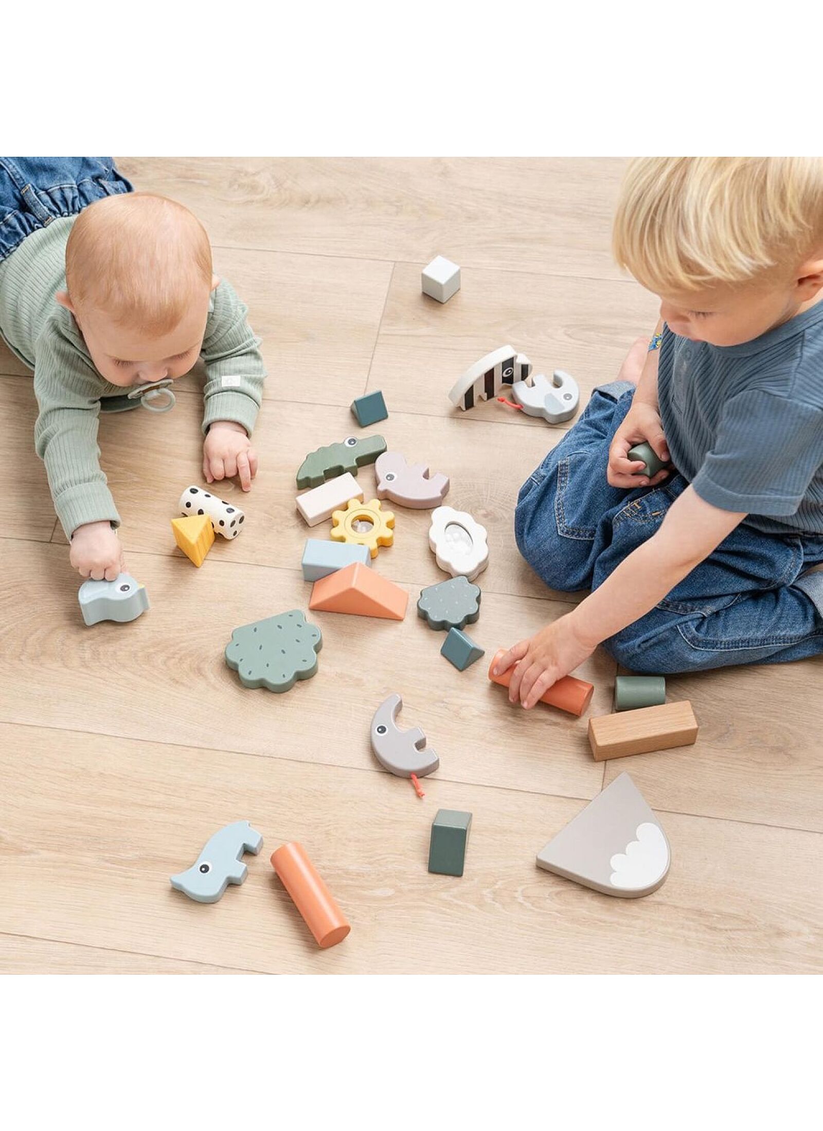 WOODEN ACTIVITY TOY BUILDING BLOCK DEER FRIENDS