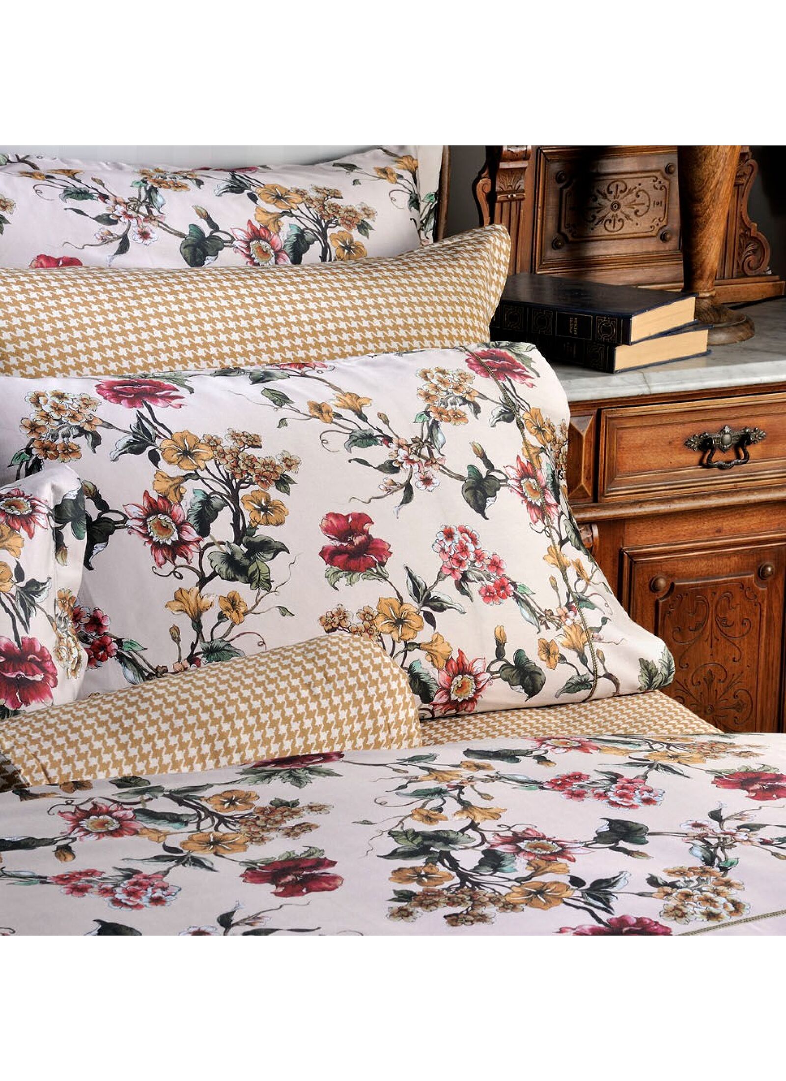 SINGLE DUVET COVER SET BEIGE FLOWER (S868)