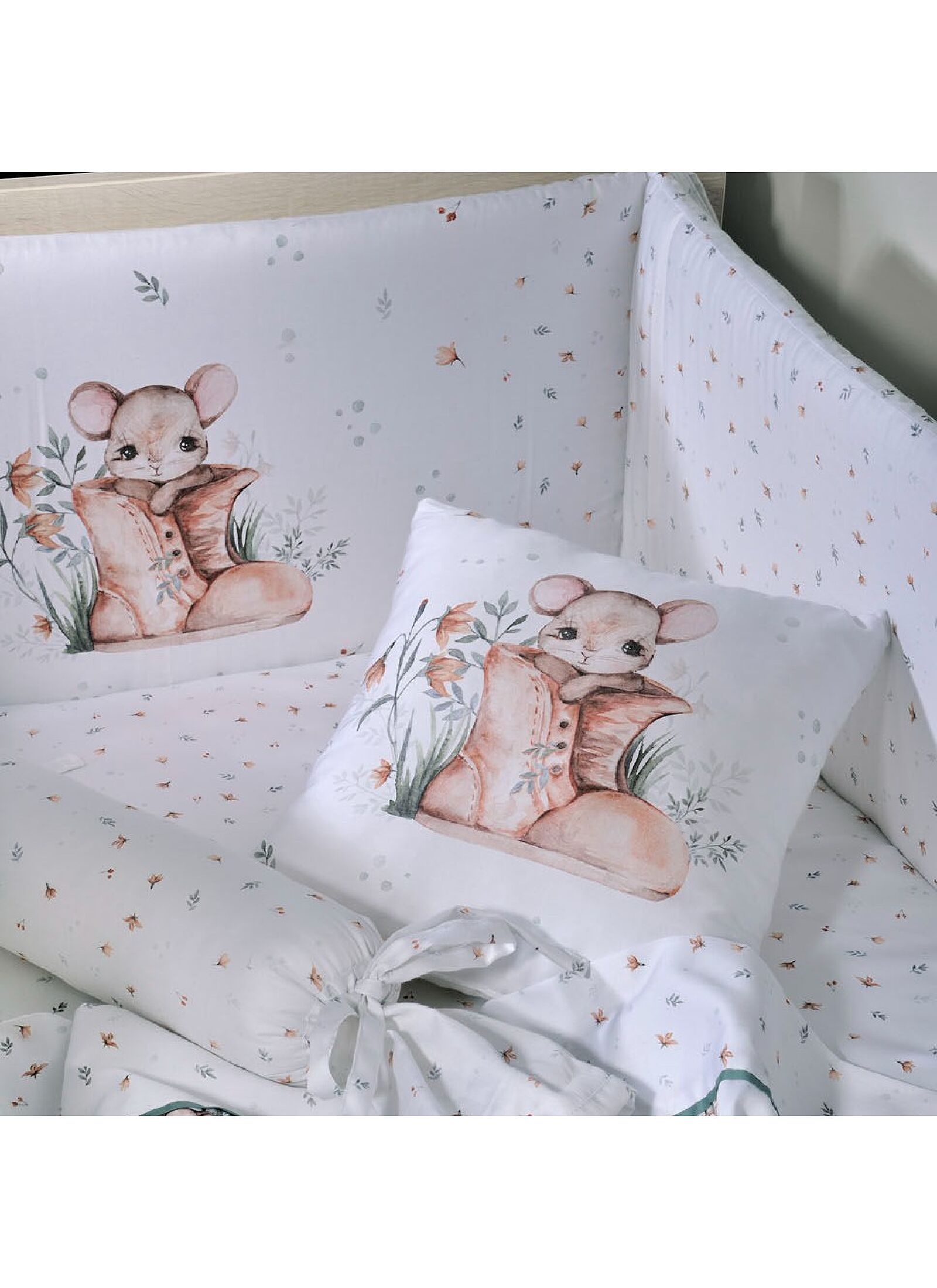 CRIB BUMPER LITTLE MOUSE (BS856)