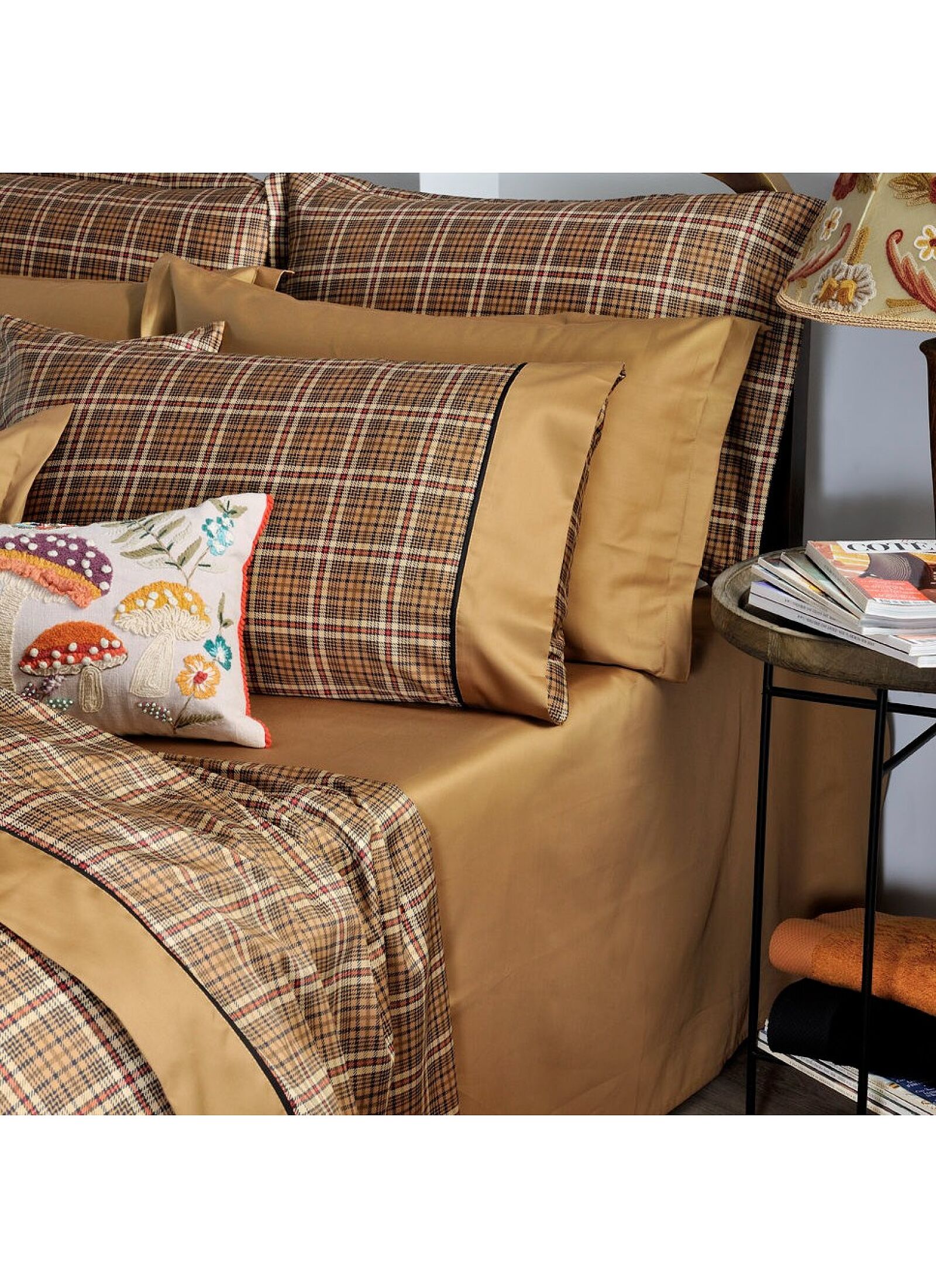 QUEEN SHEET SET GOLD CARREAUX (S848)