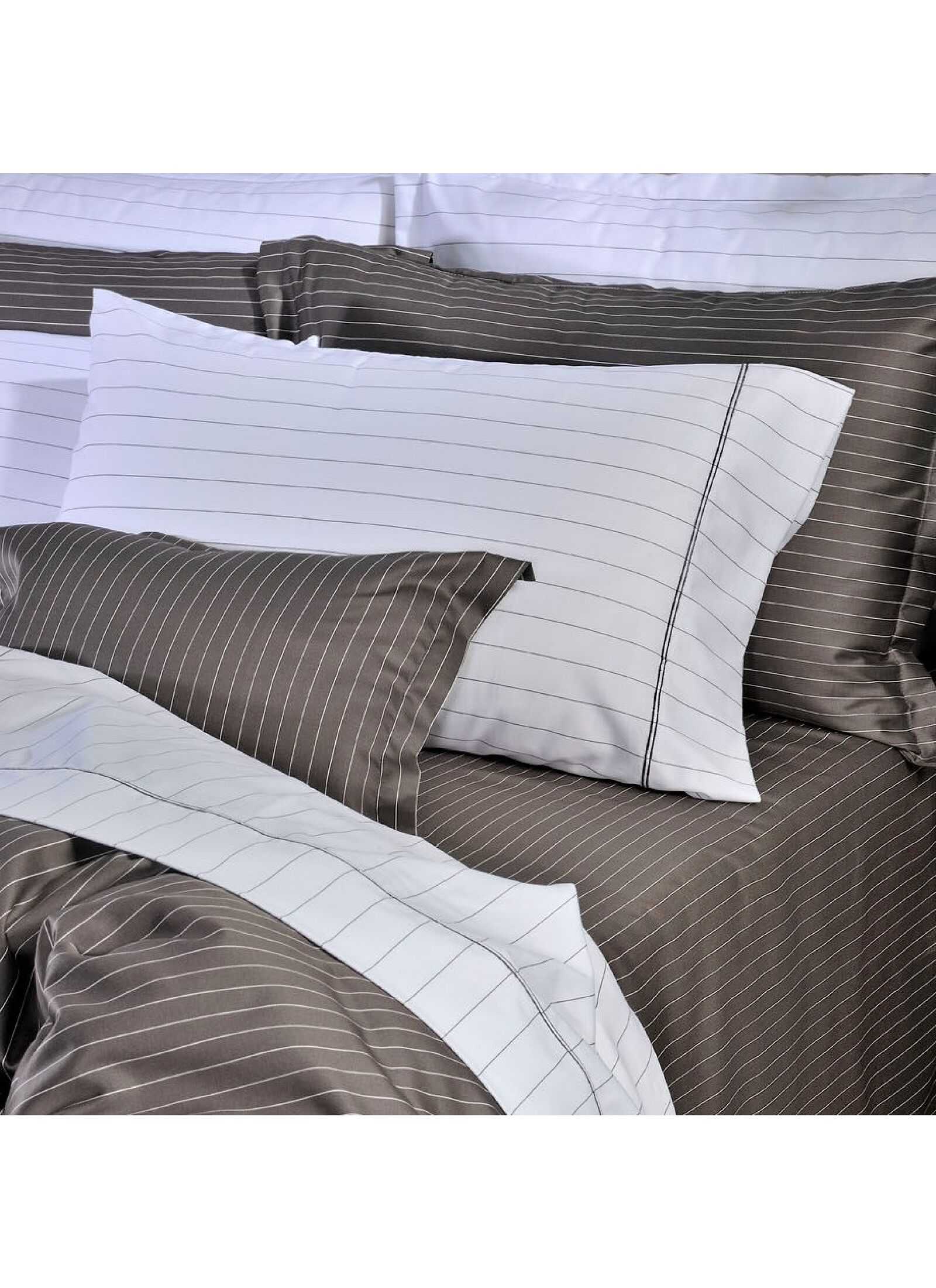 SINGLE DUVET COVER SET PIN STRIPE D.GREY (S884)