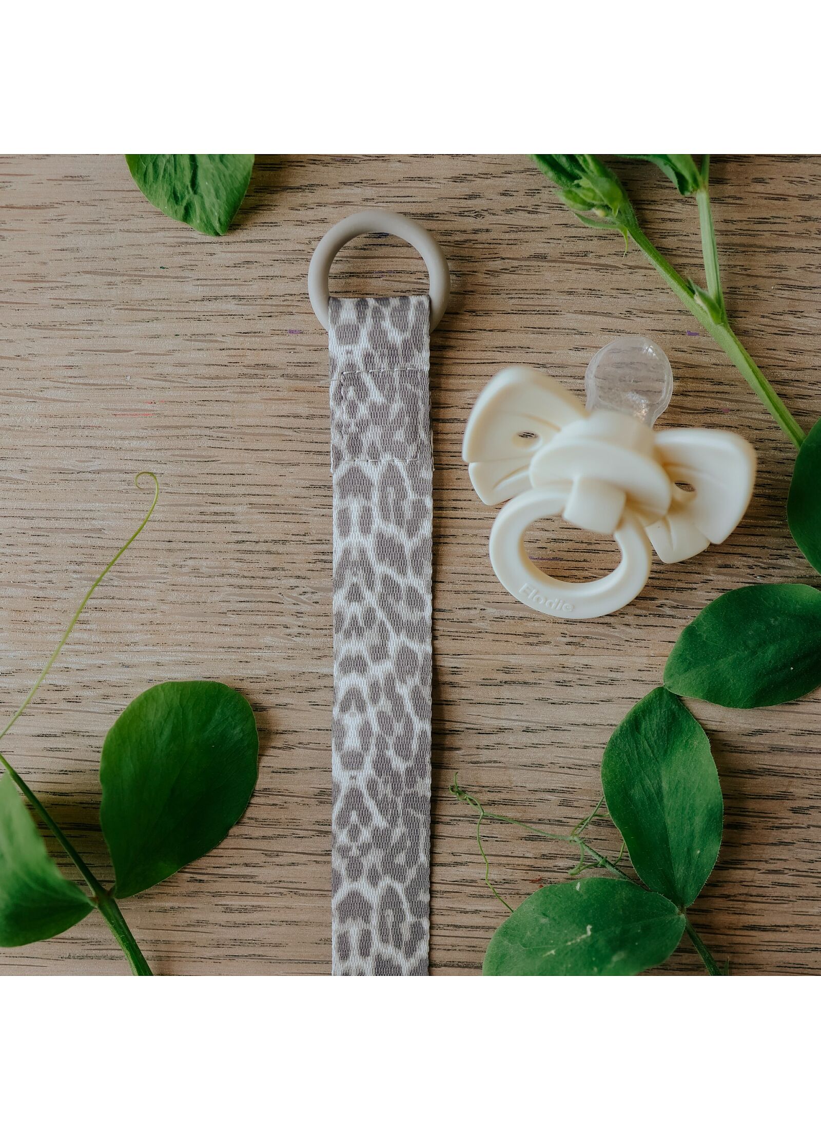 PACIFIER CLIP LE LEOPARD