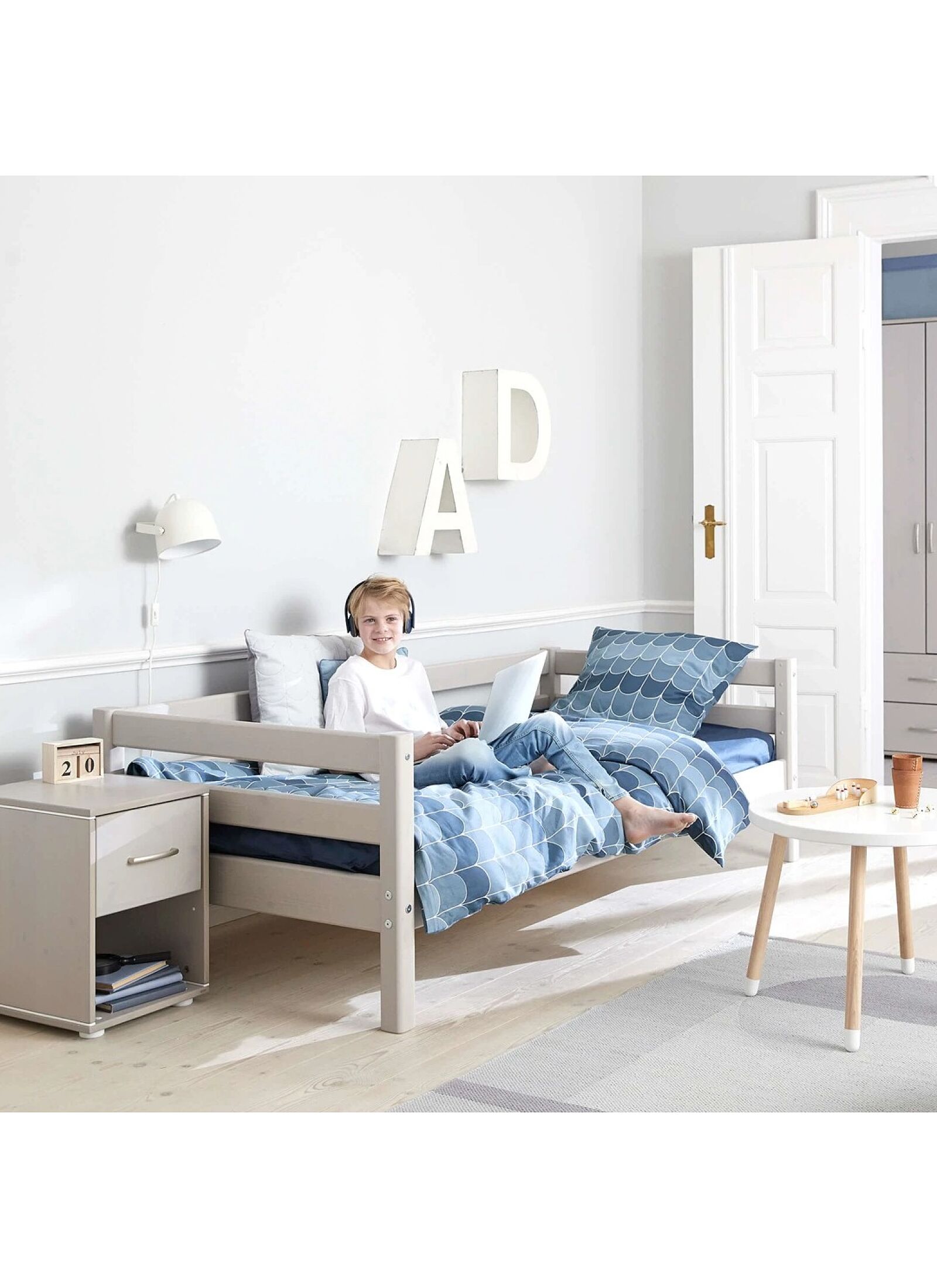 SEMI-DOUBLE BED CLASSIC GREY WASHED (140X200)