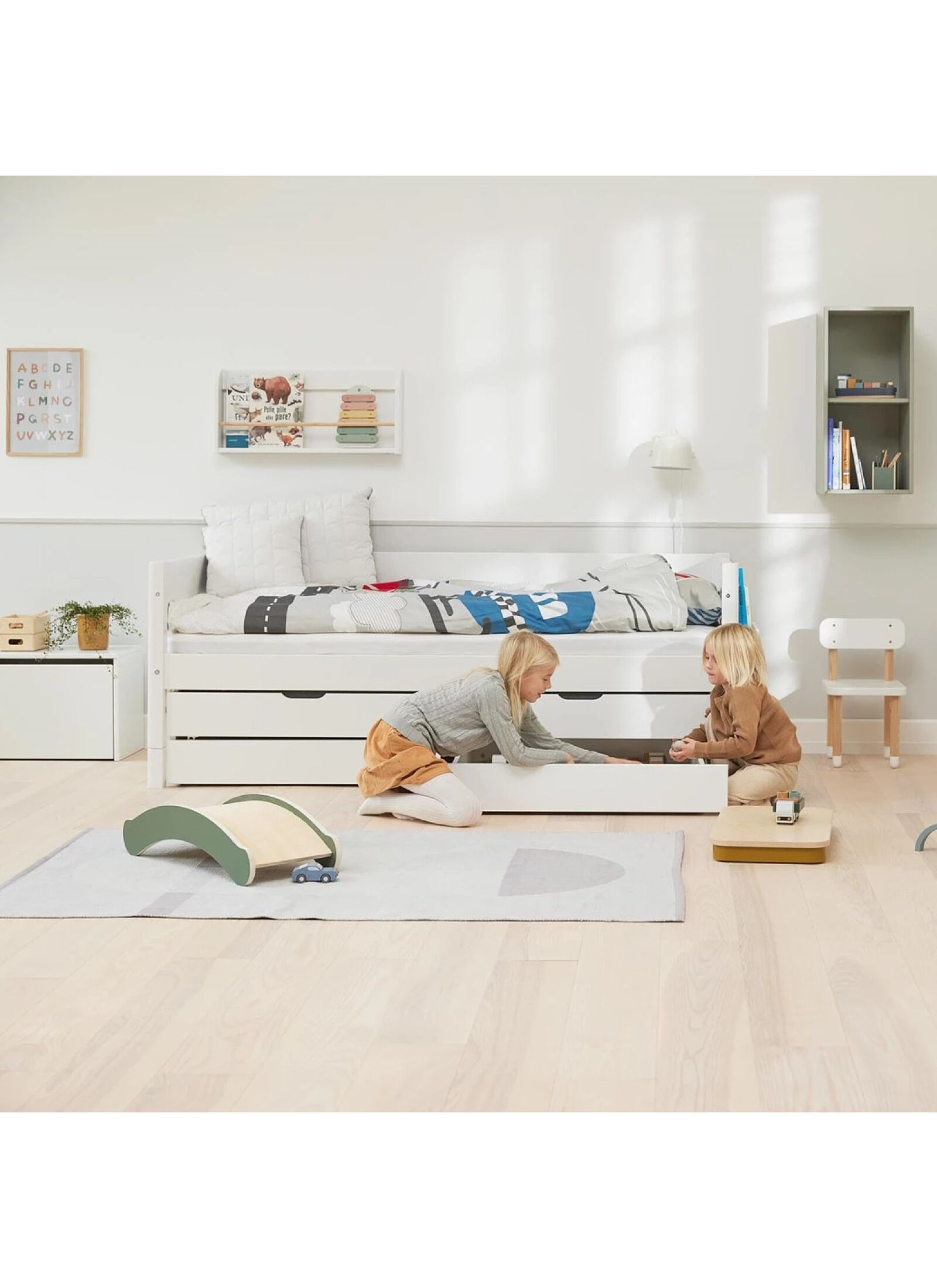 SINGLE BED WHITE (90X200)