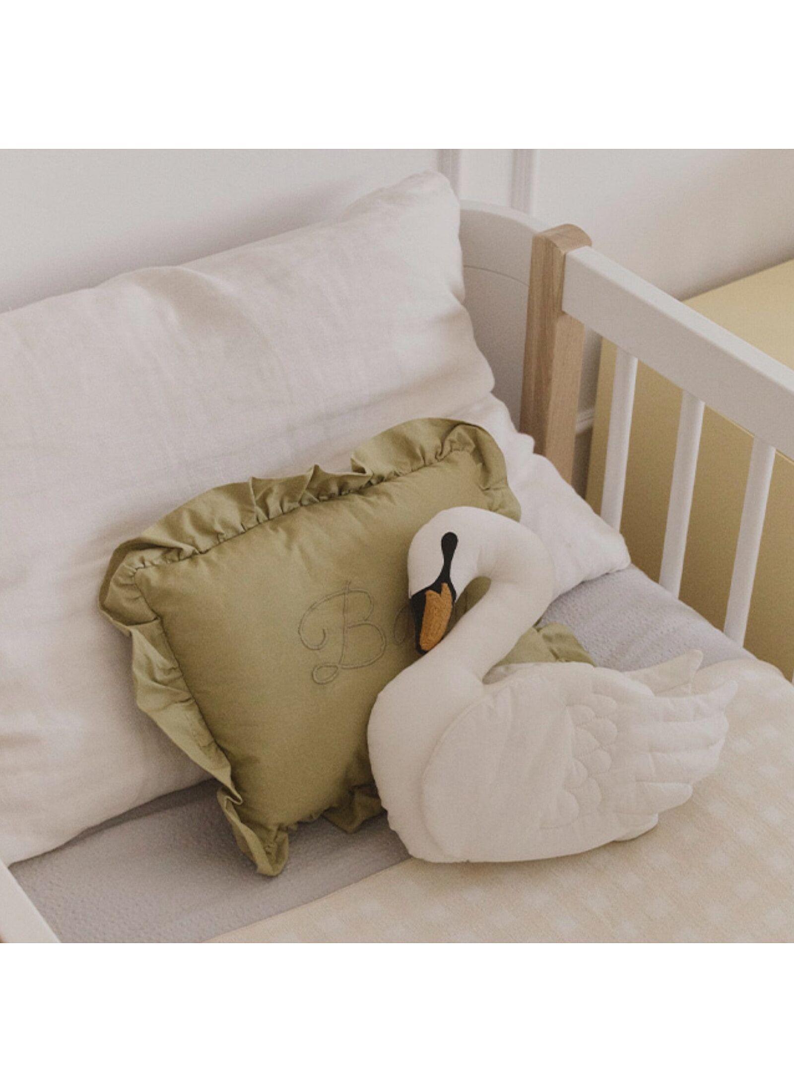 CUSHION SWAN PILLOW