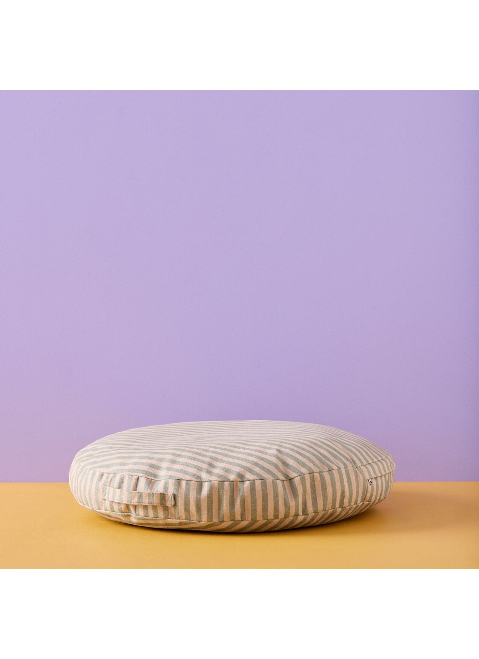 FLOOR CUSHION WITH STRIPES