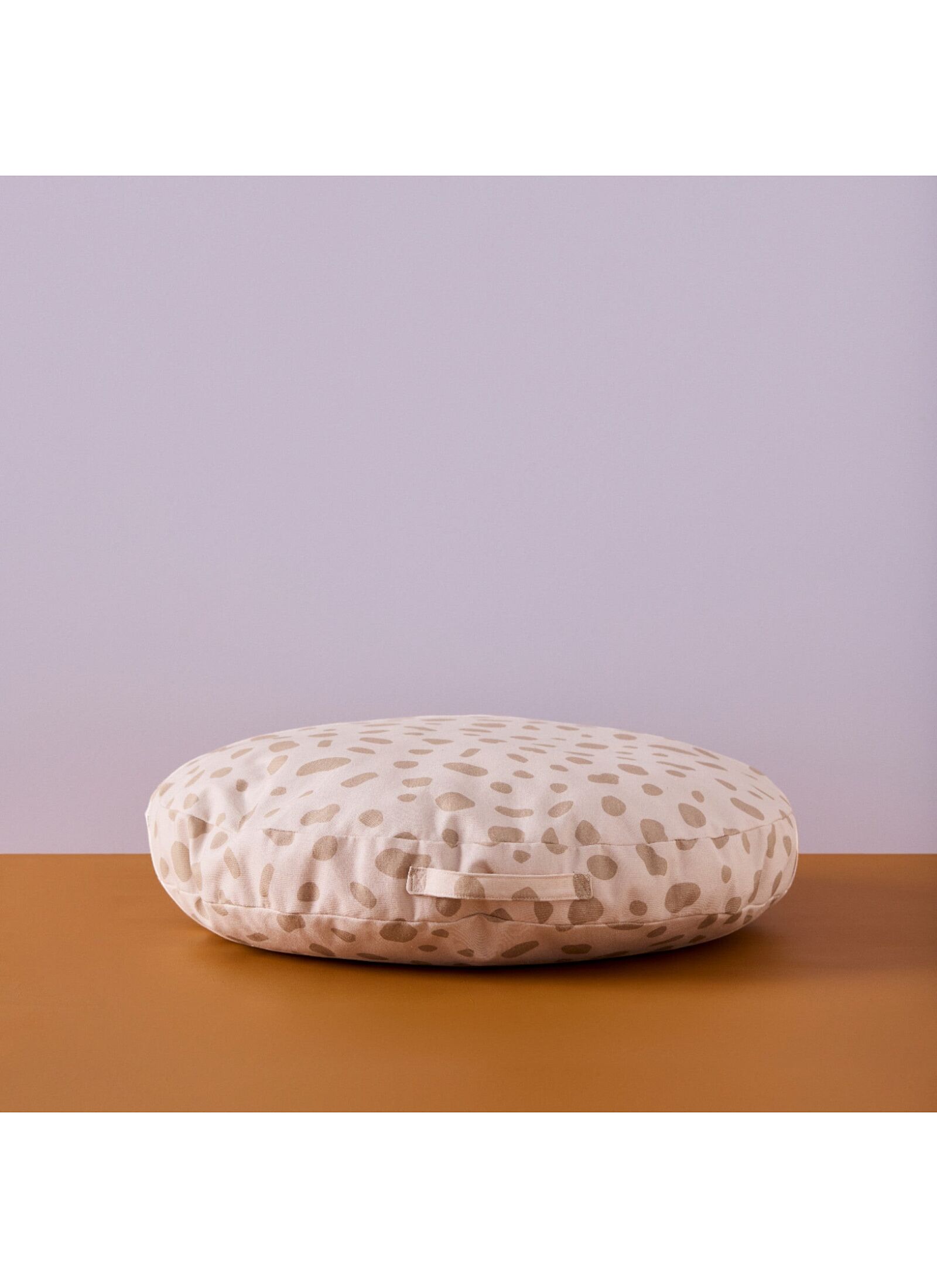 FLOOR CUSHION WITH PARLIAMENTS