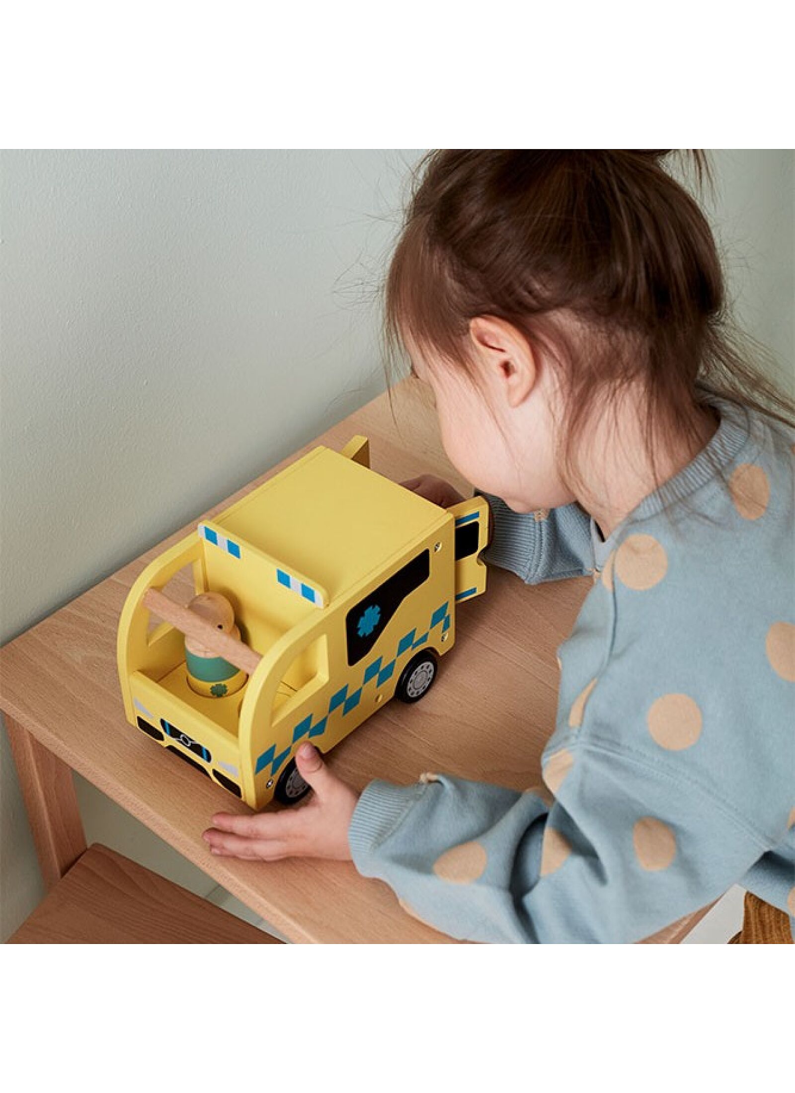 DOUBLE AMBULANCE AIDEN