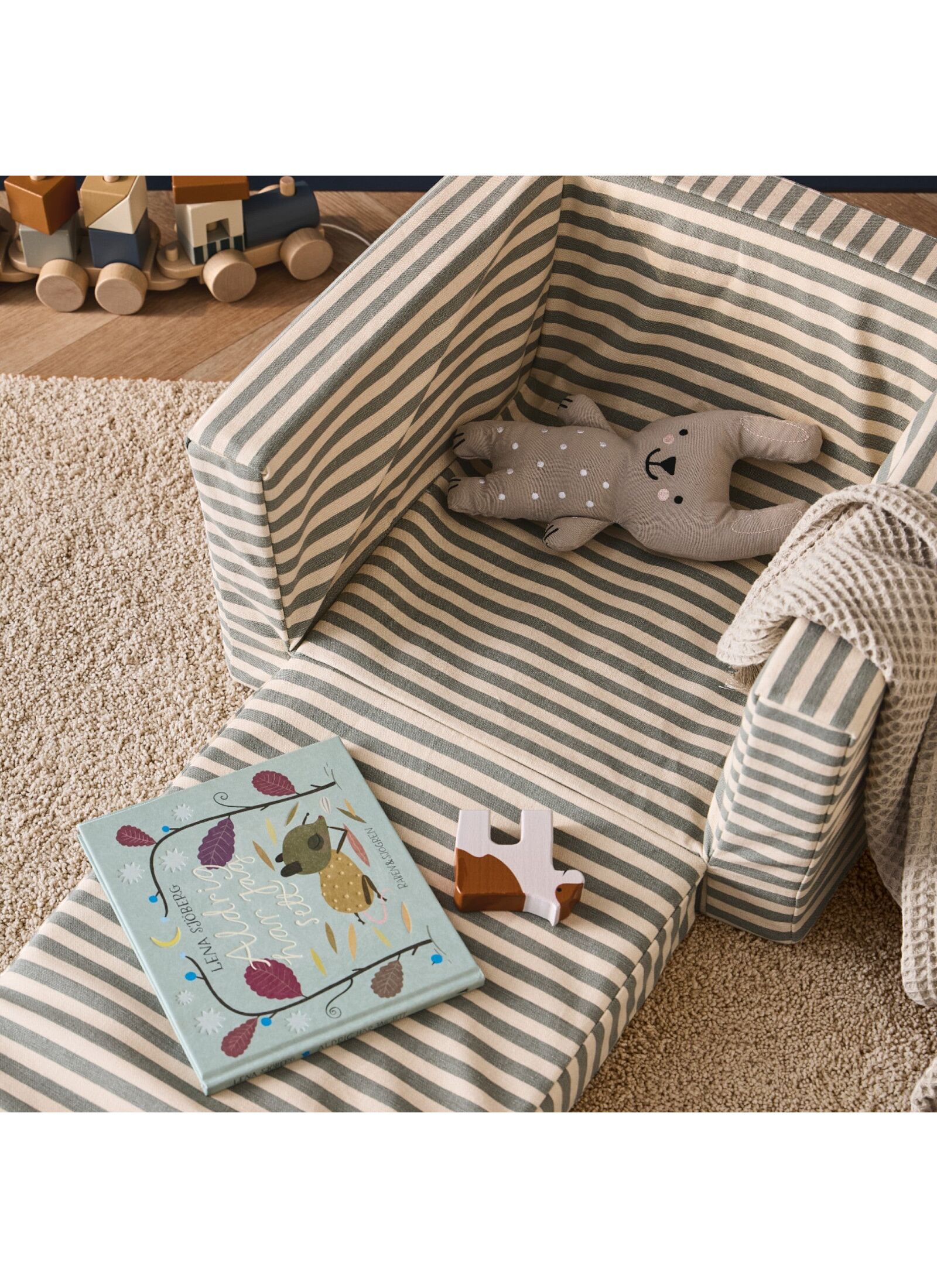 FOLDING ARMCHAIR KID'S BASE STRIPE