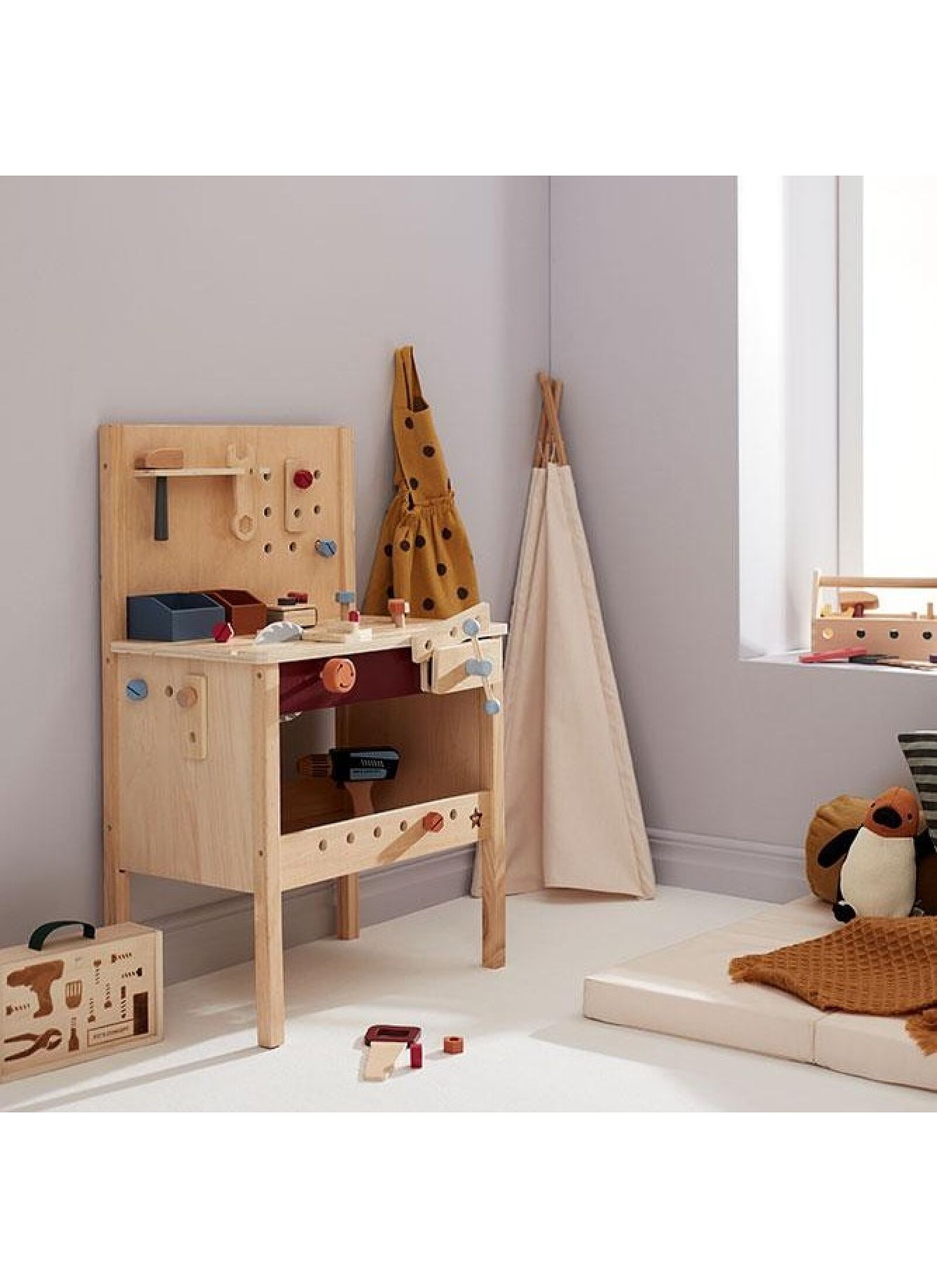KIDS HUB TOOL BENCH