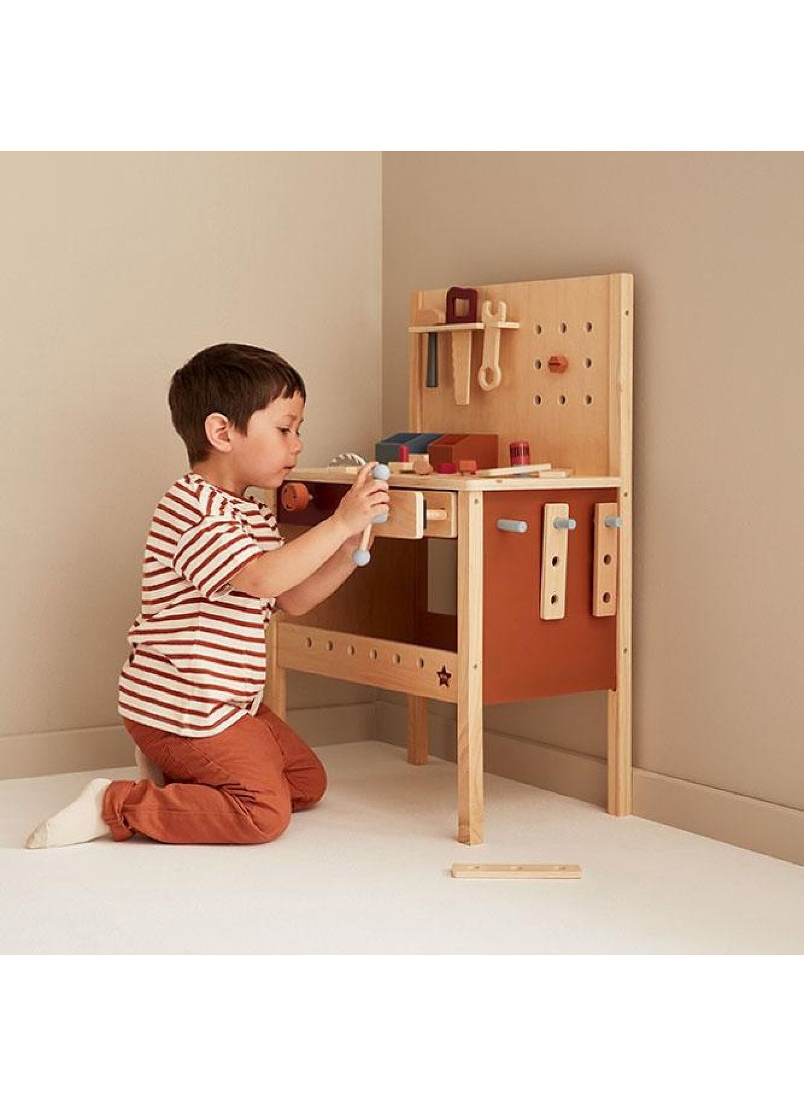 KIDS HUB TOOL BENCH