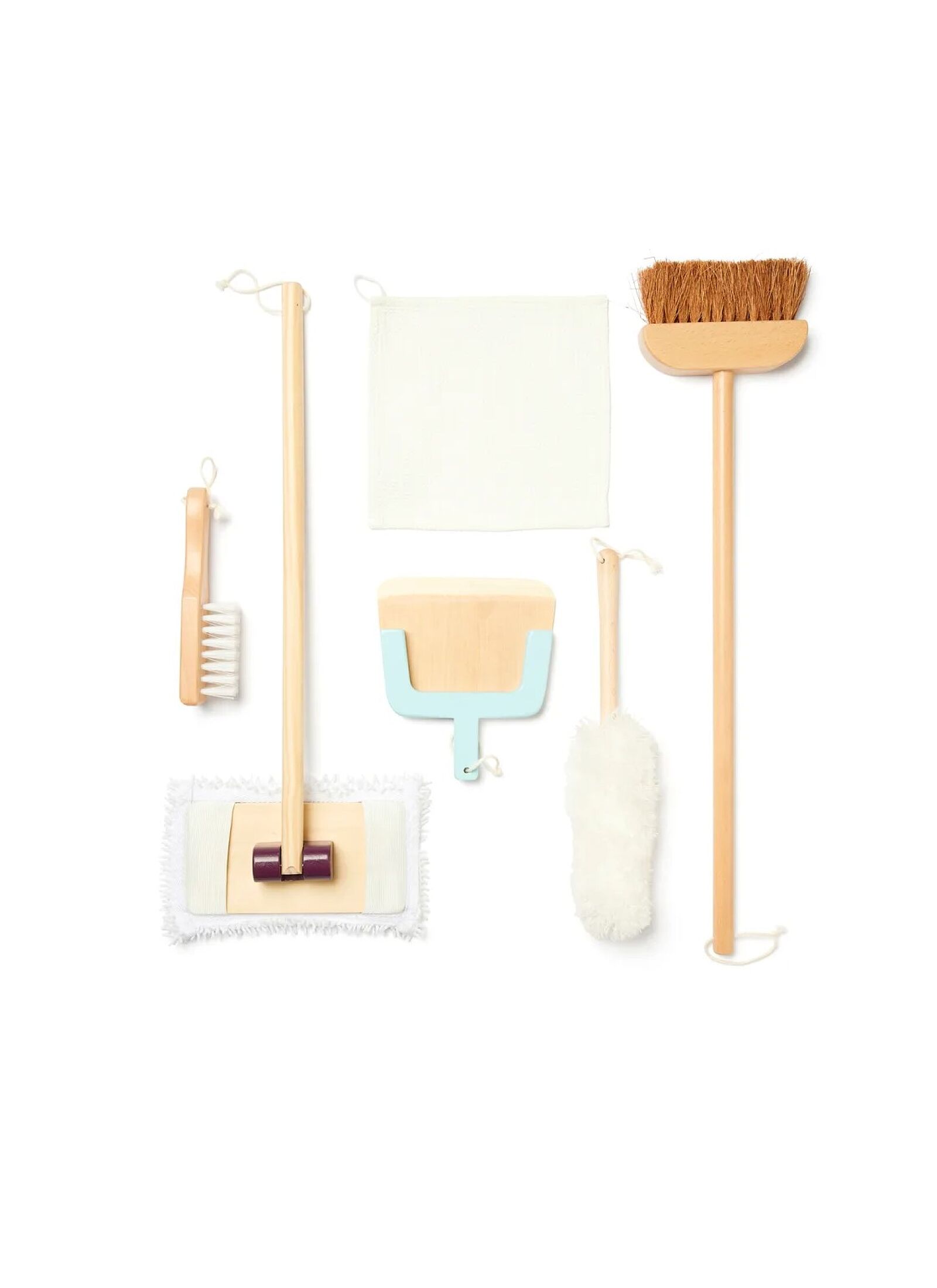 WOODEN CLEANING SET