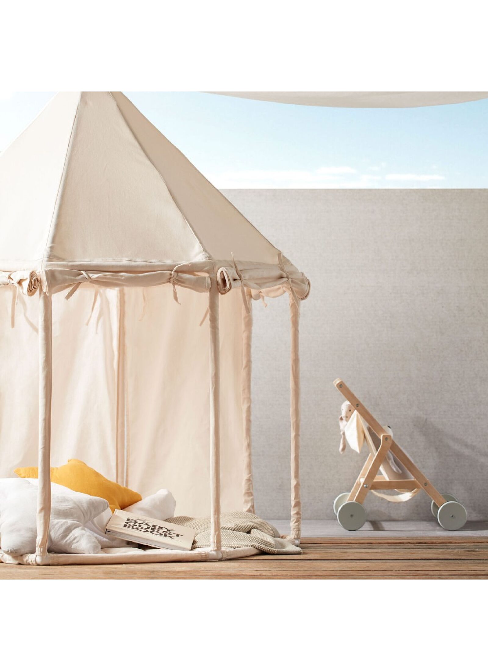 MONTESSORI HOUSE PAVILION NATURAL