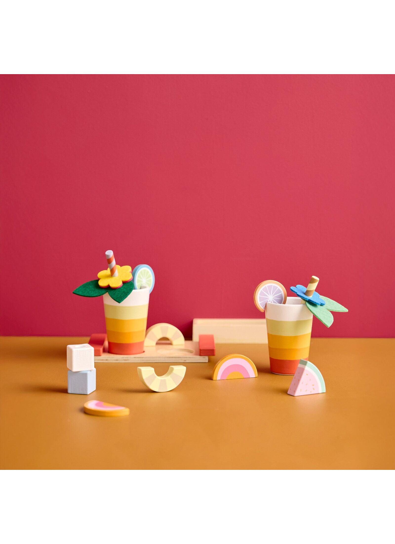 WOODEN FRUIT DRINKS SET KID'S HUB