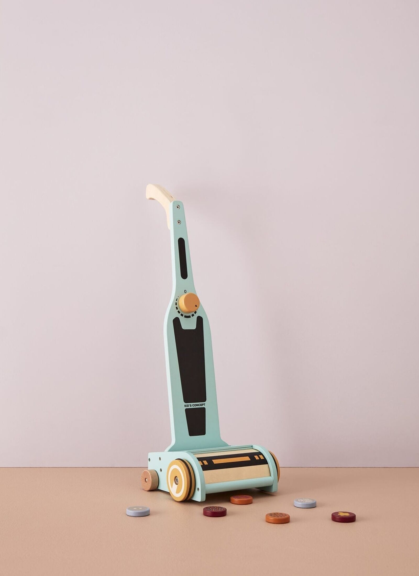 WOODEN VACUUM CLEANER