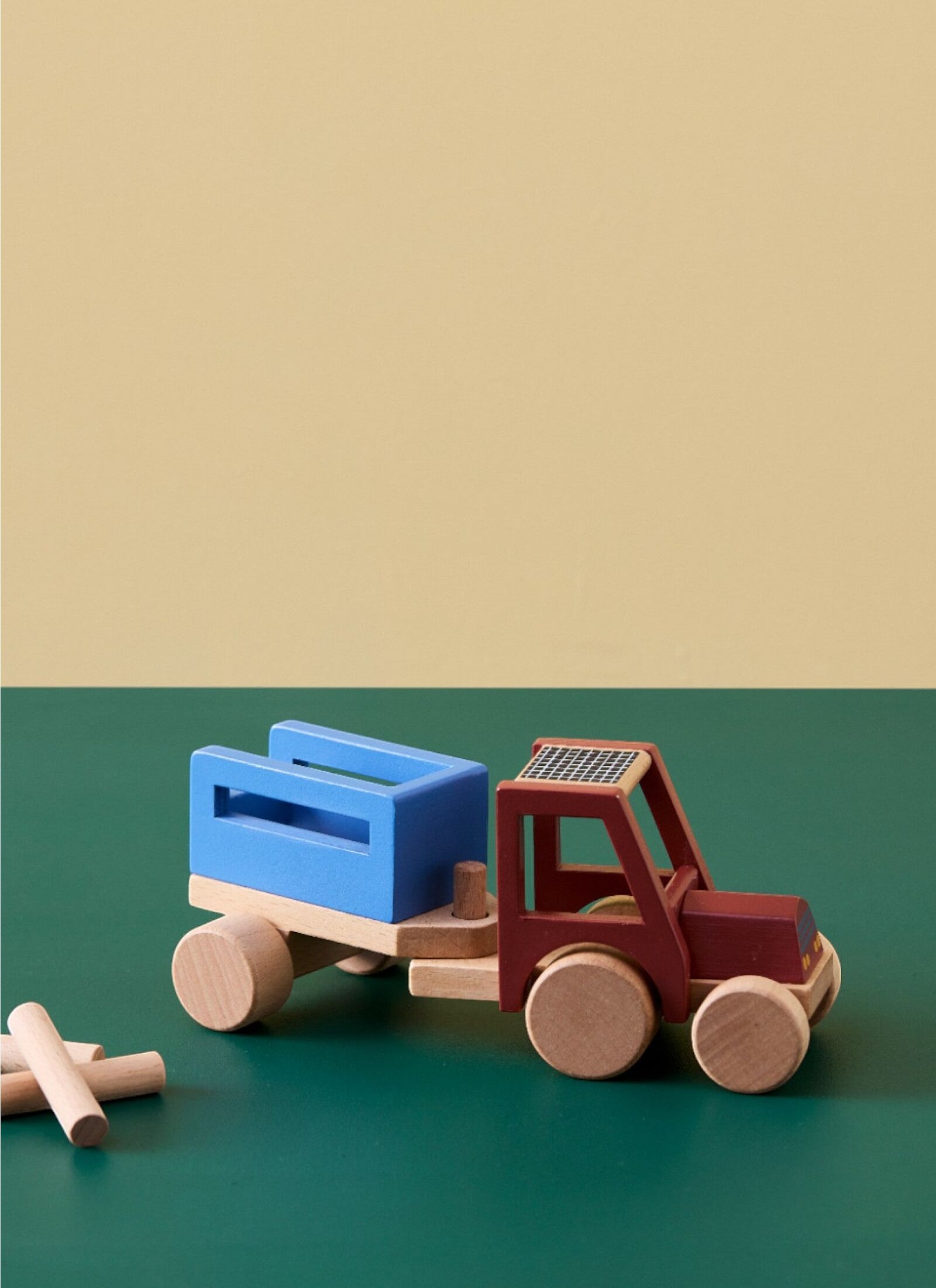 WOODEN AIDEN TRACTOR DETACHABLE TRAILER