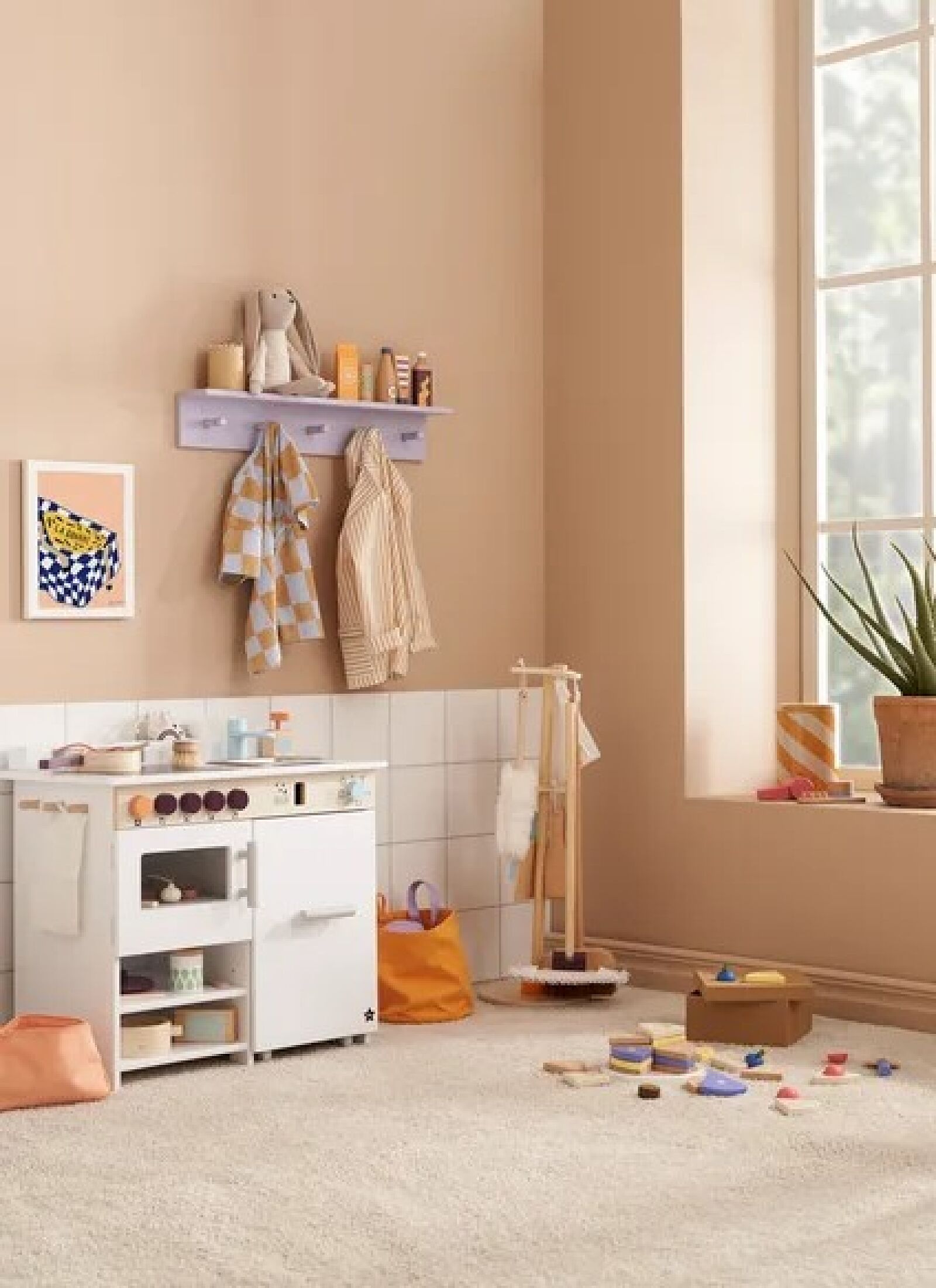 WOODEN TOY KITCHEN WITH DISHWASHER