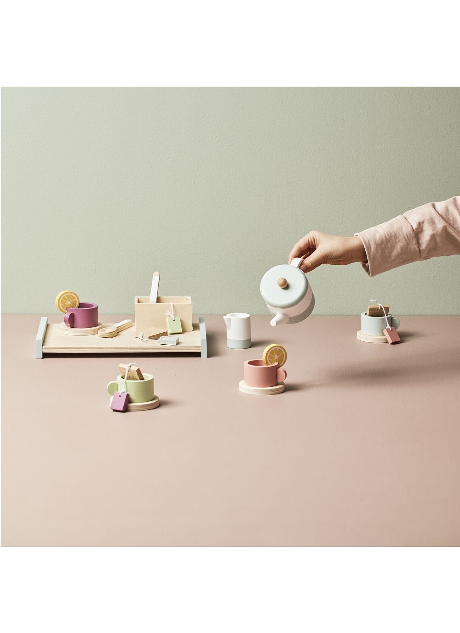 WOODEN TEA SET BISTRO