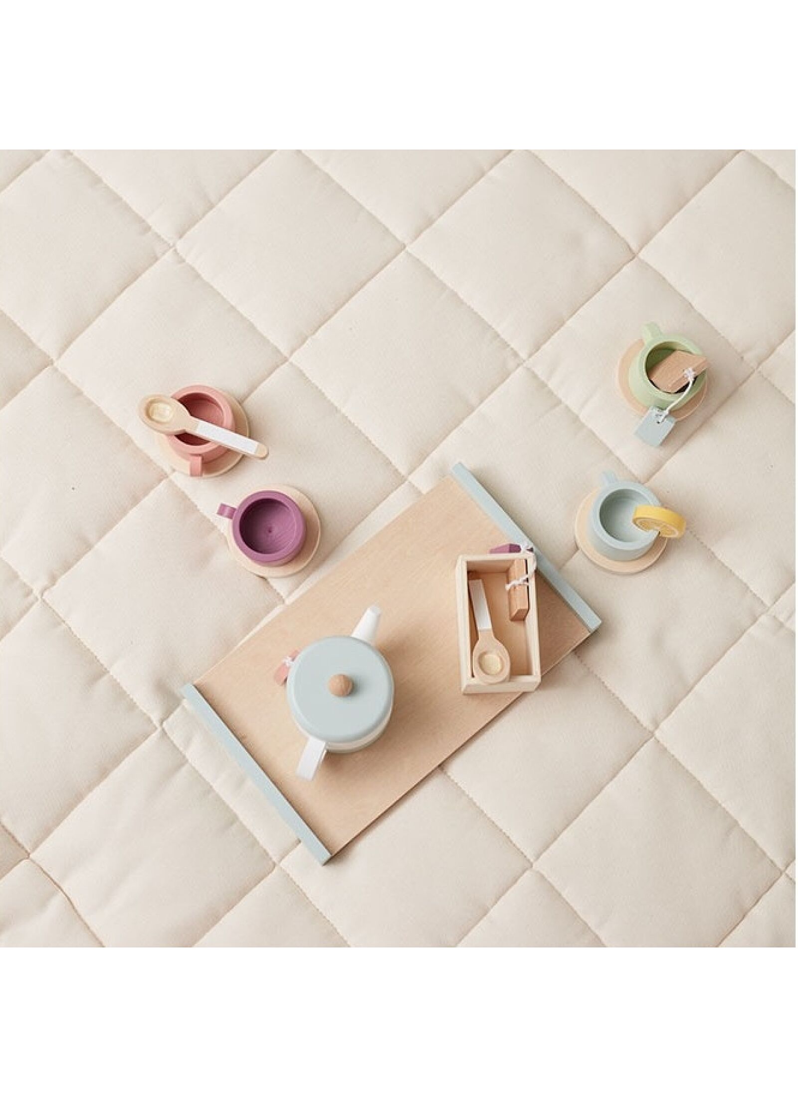 WOODEN TEA SET BISTRO