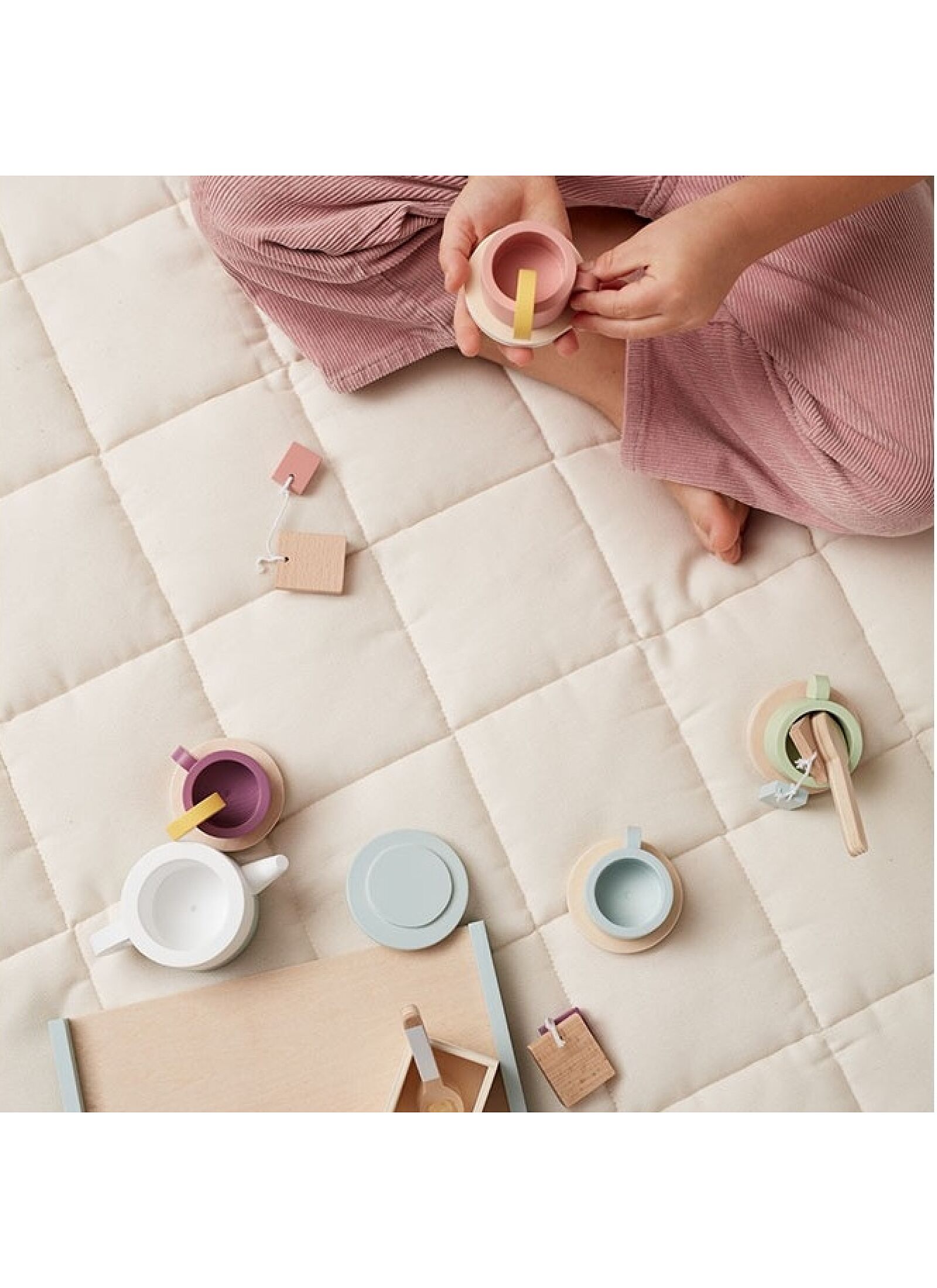 WOODEN TEA SET BISTRO