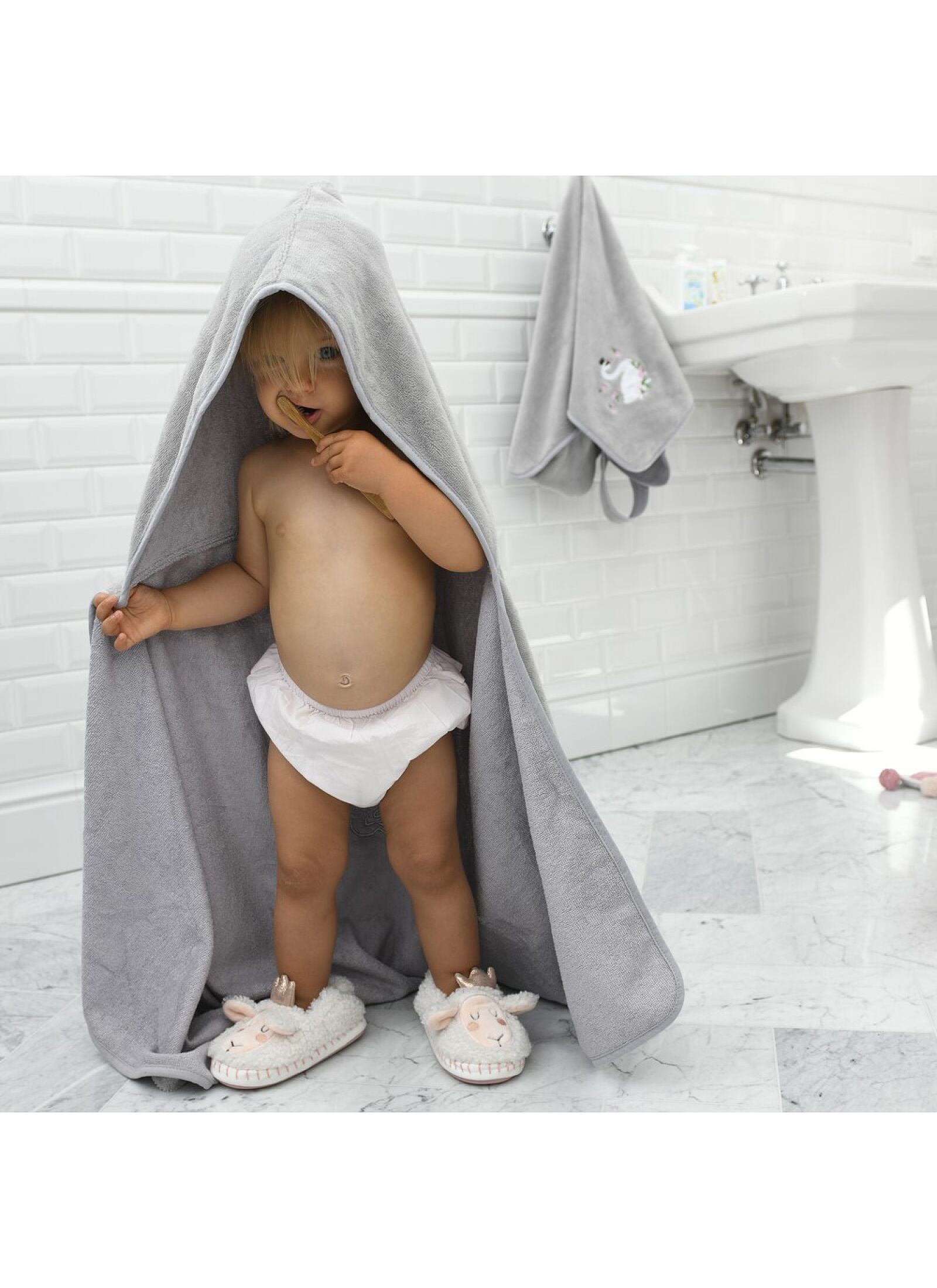 KID'S CUDDLE N DRY TOWEL BAMBOO BABY BEAR SAND