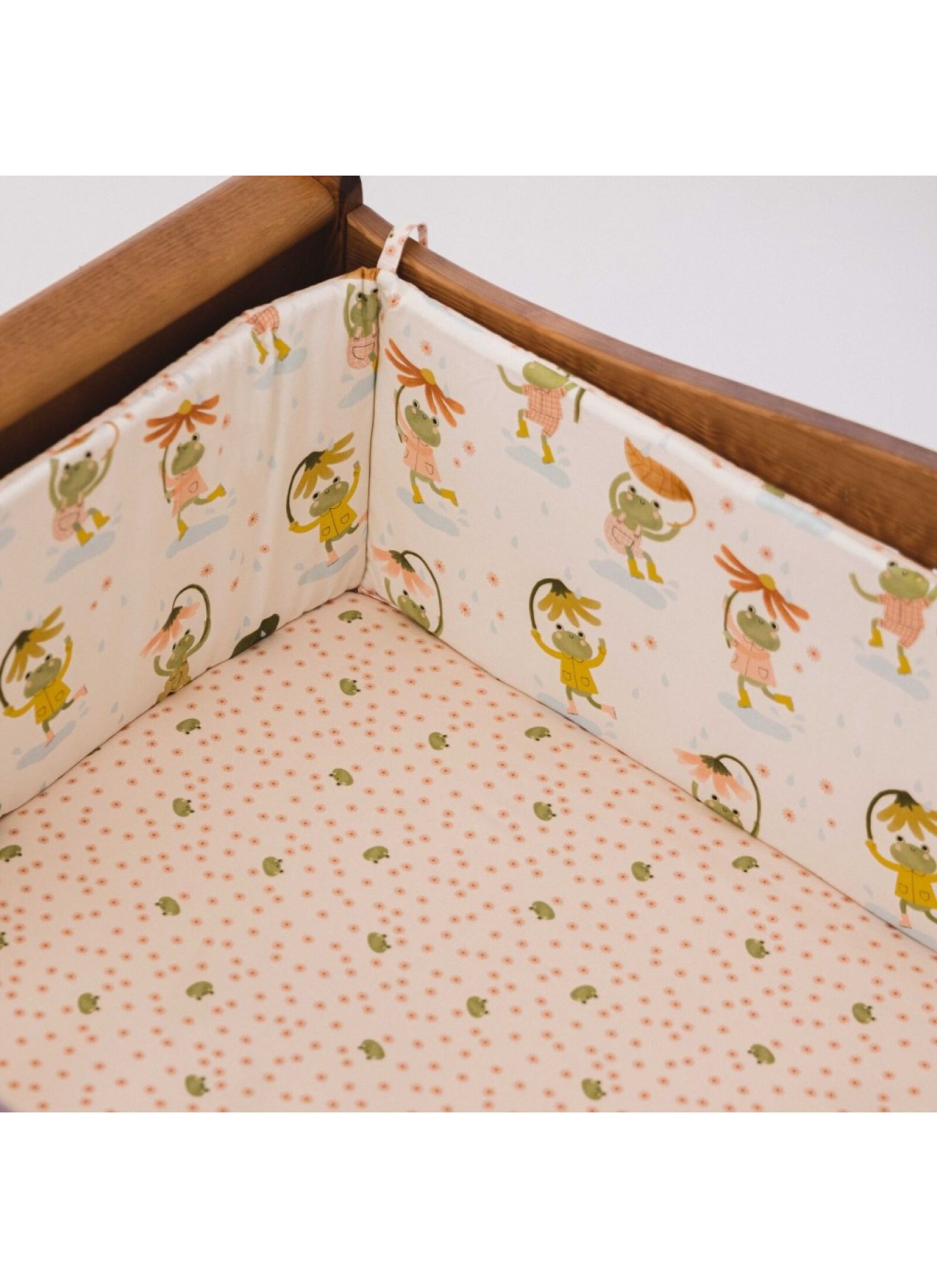 FLAT SINGLE SHEET FROGS