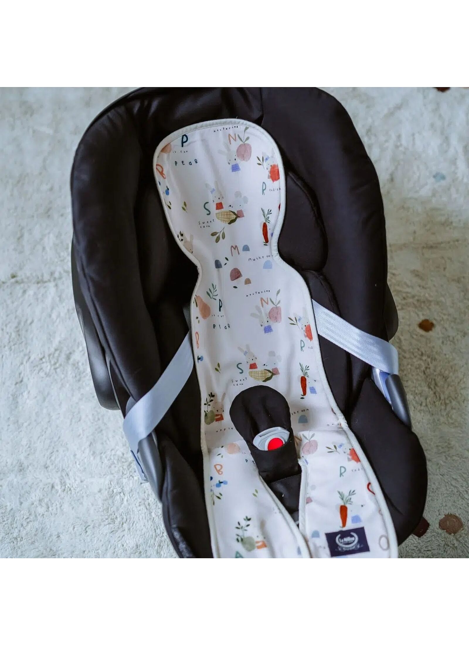 CAR SEAT PROTECTOR LITTLE SAVANNAH