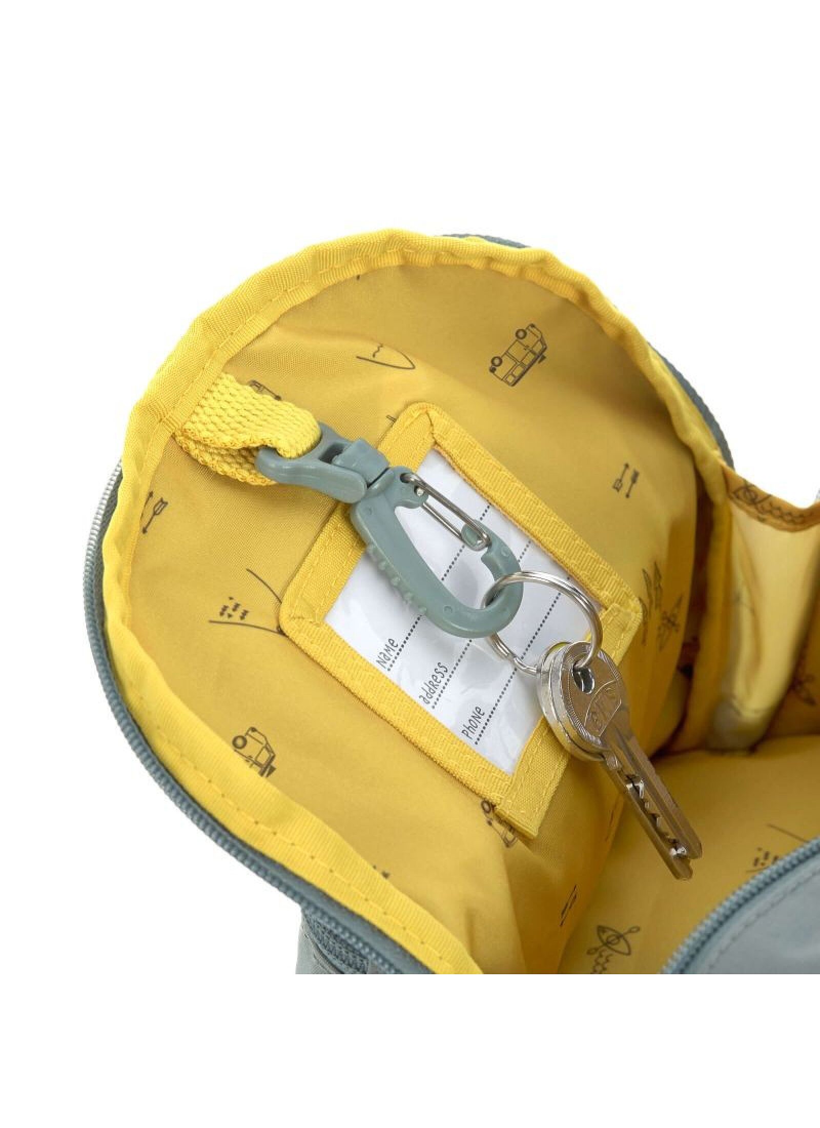 BACKPACK ADVENTURE BUS