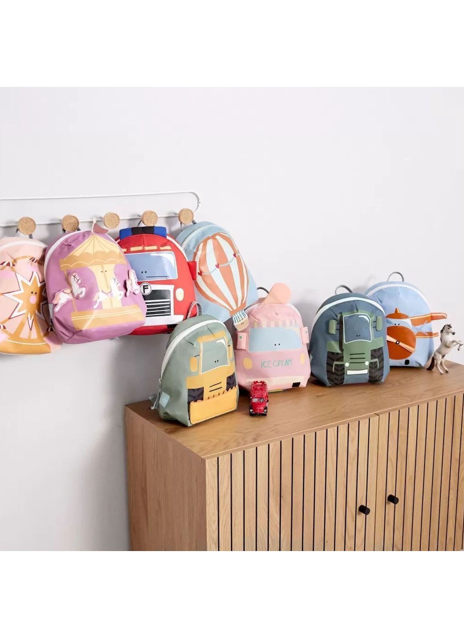 BACKPACK TINY DRIVERS PROPELLER PLANE