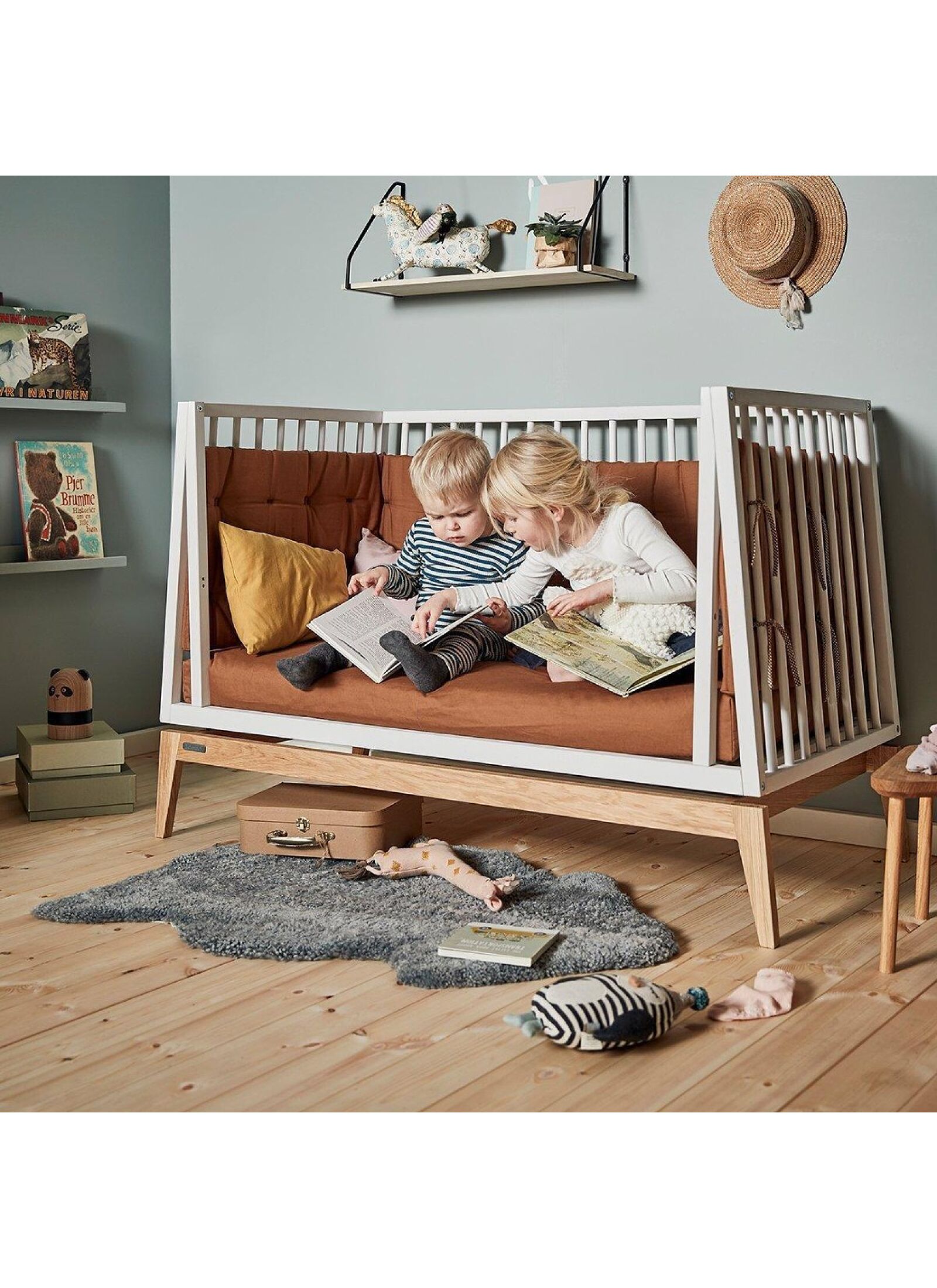 CRIB LUNA WHITE/OAK