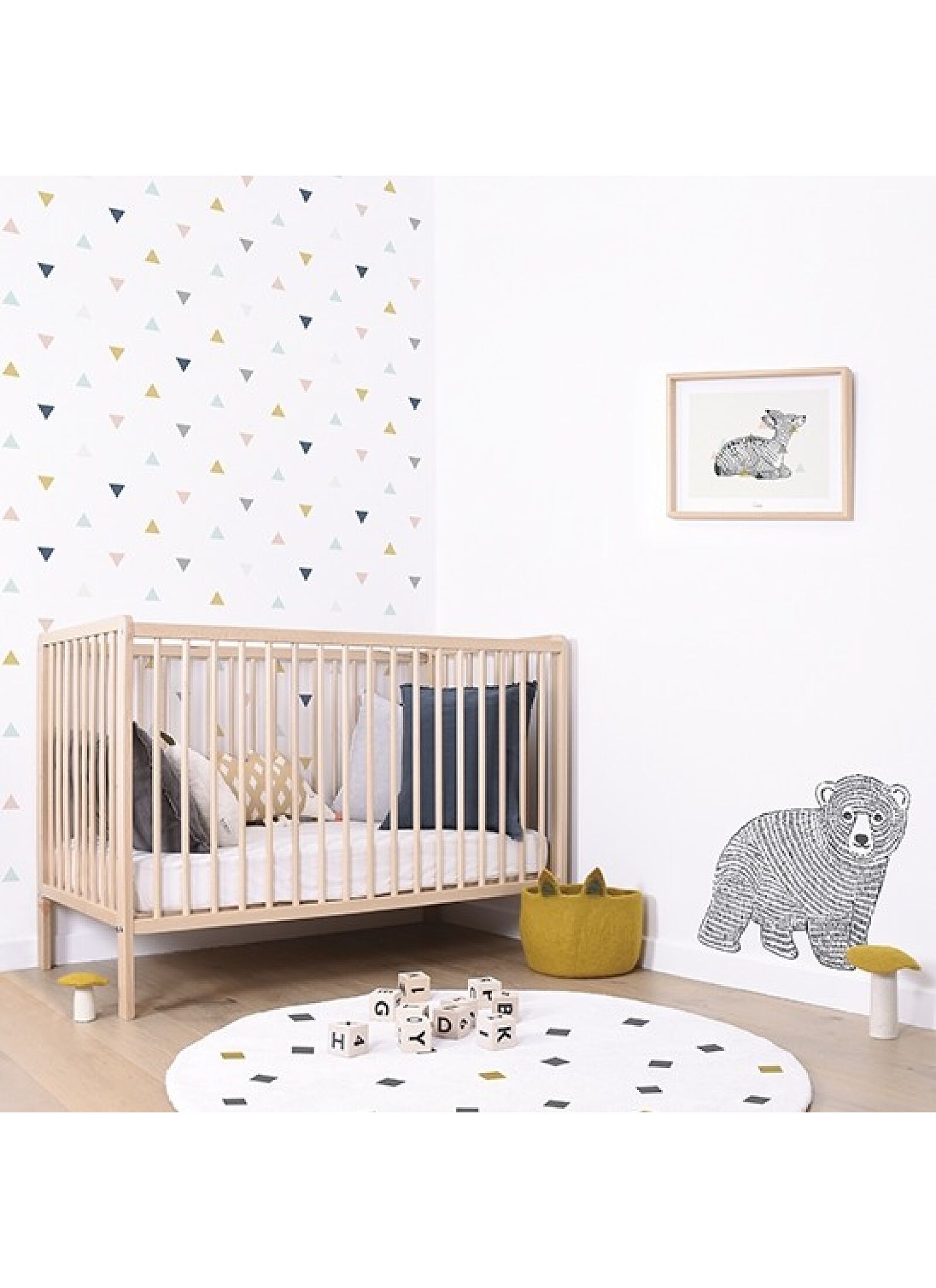 WALLPAPER GEO TRIANGLES PINK