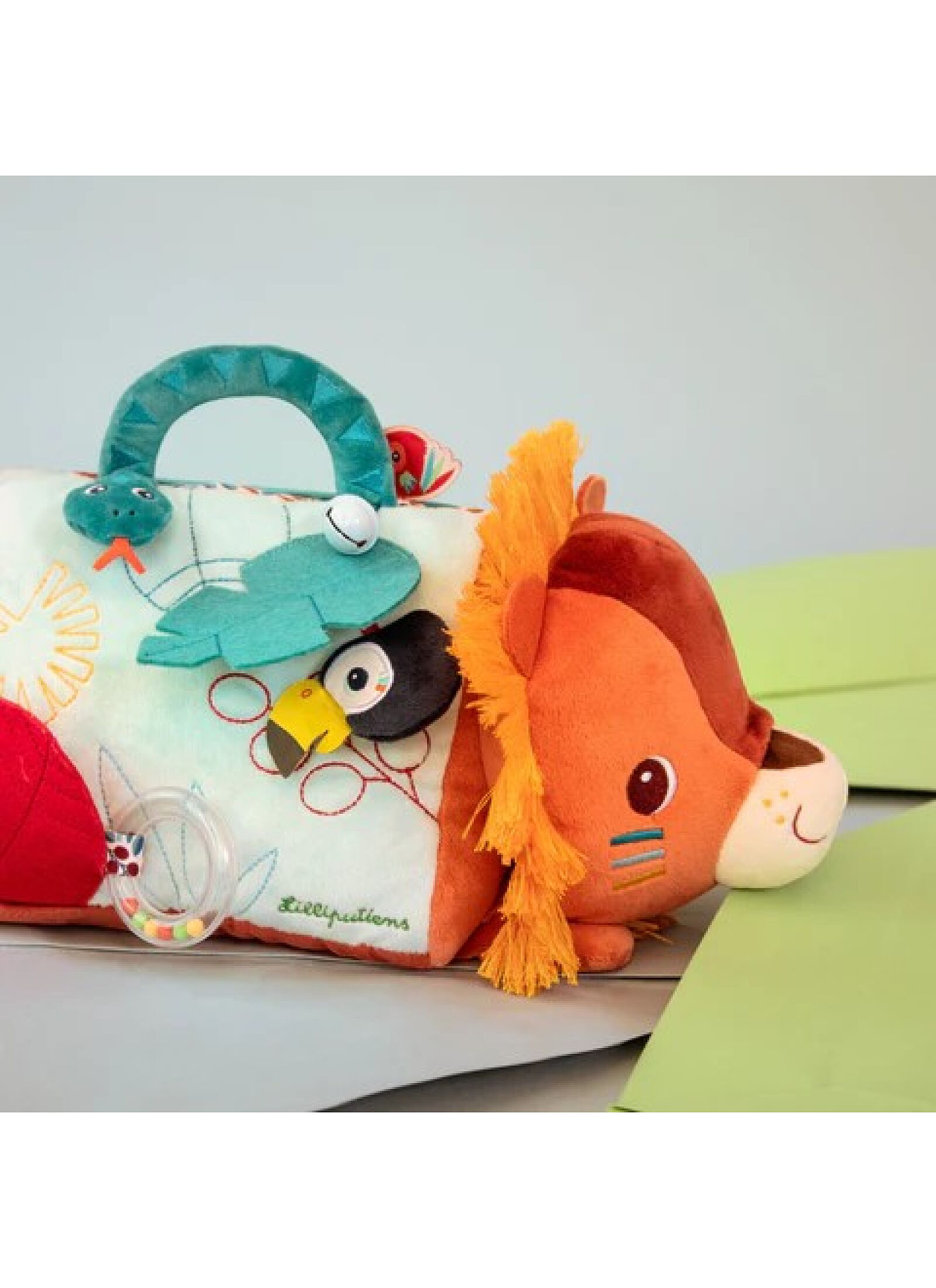 SOFT ACTIVITY TRIANGLE JACK