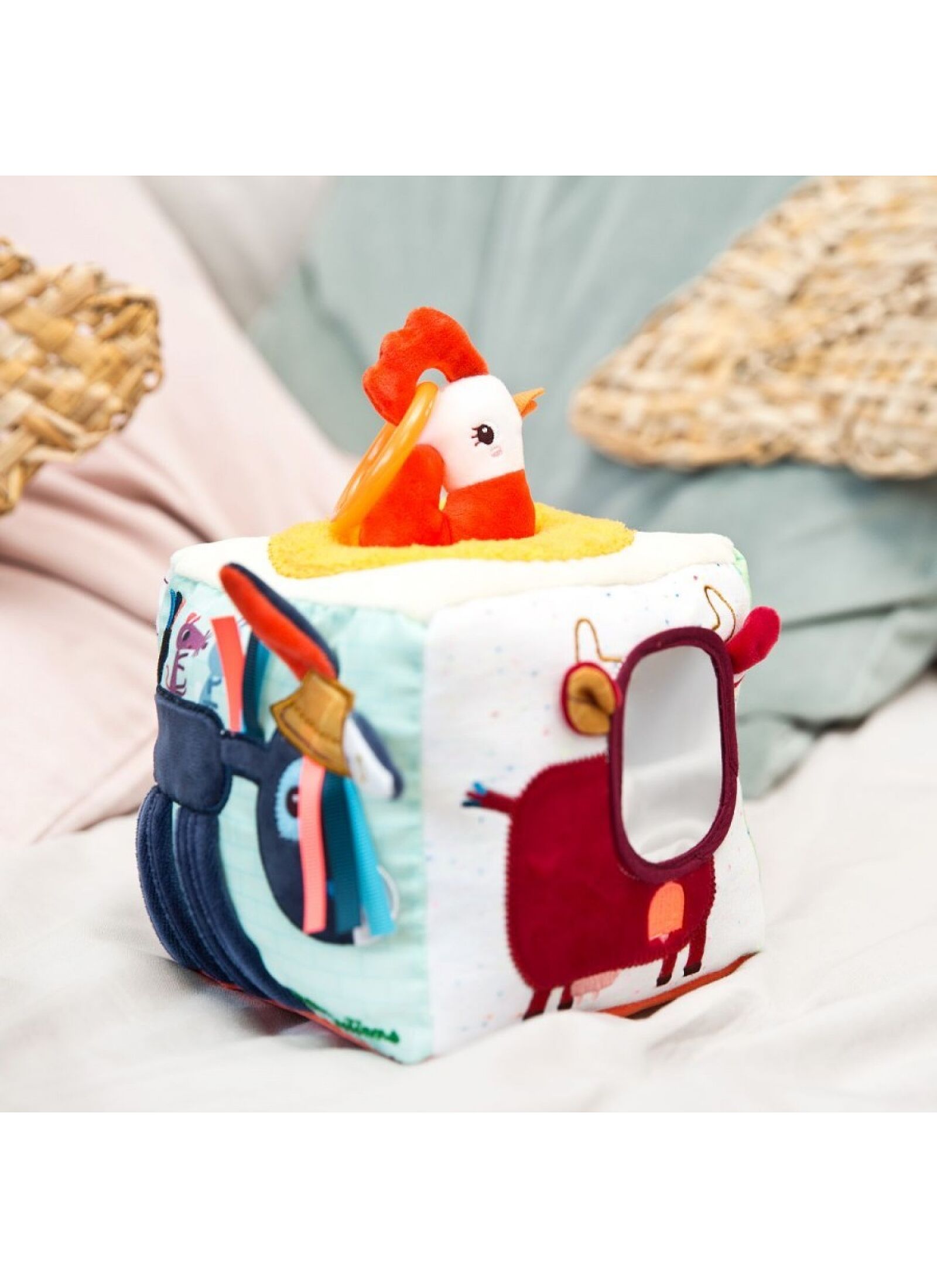 SOFT ACTIVITY CUBE FARM