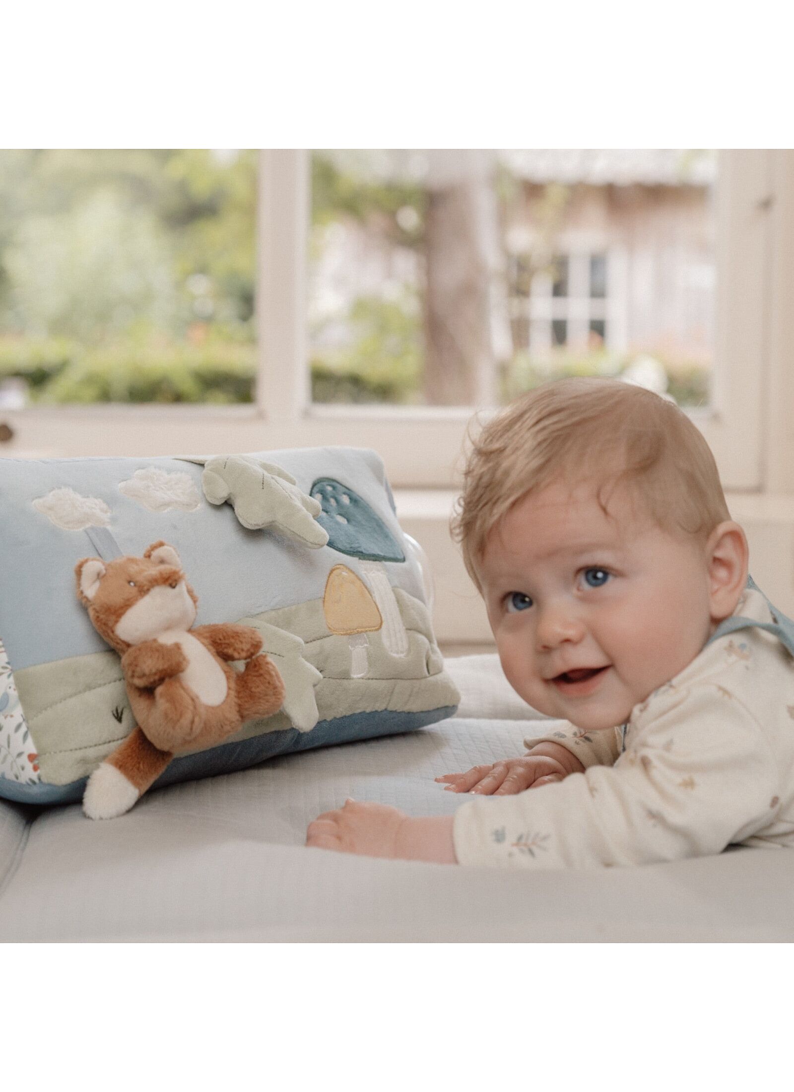 SOFT ACTIVITY TRIANGLE FOREST FRIENDS