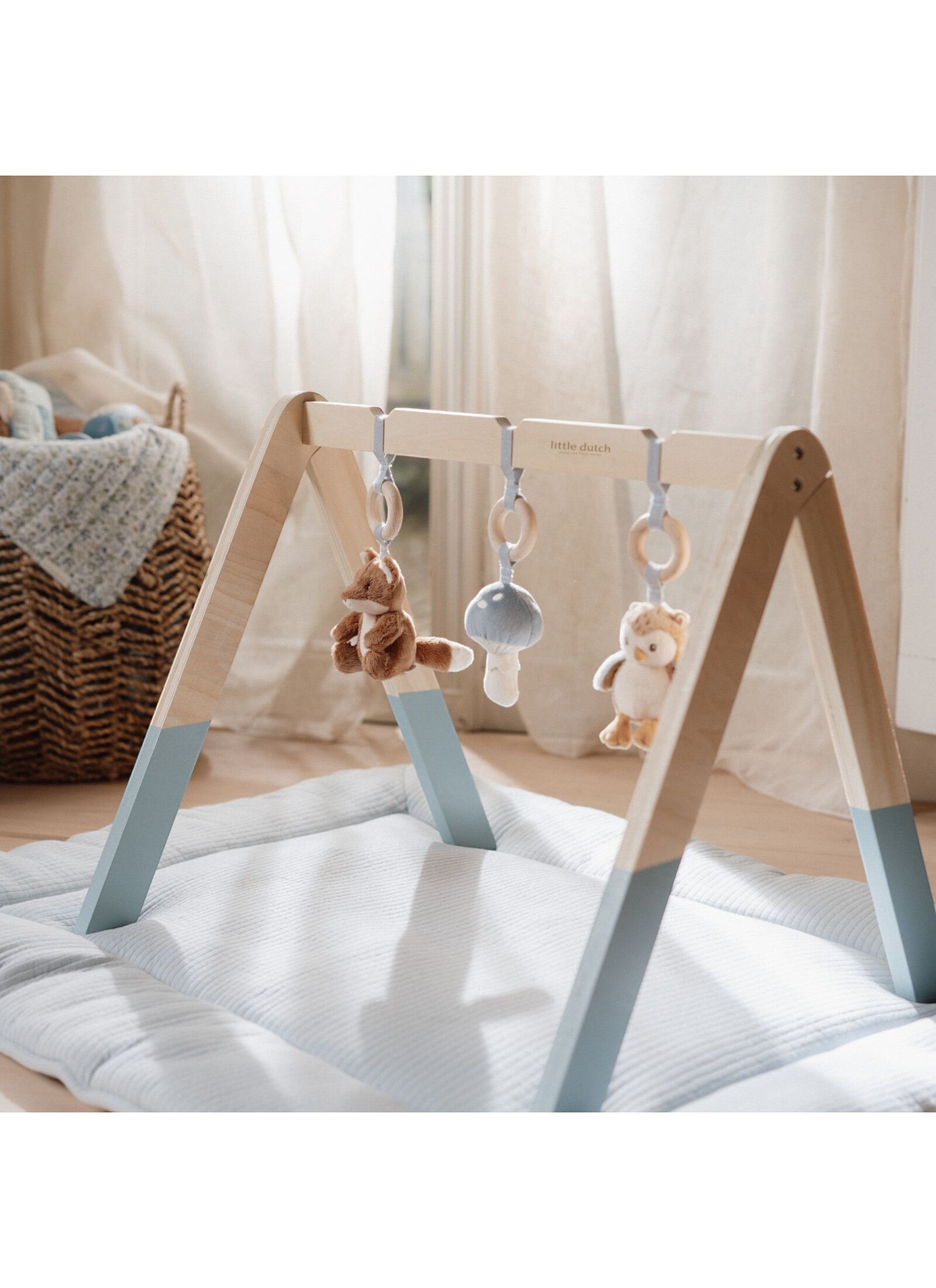 WOODEN BABY GYM FOREST FRIENDS