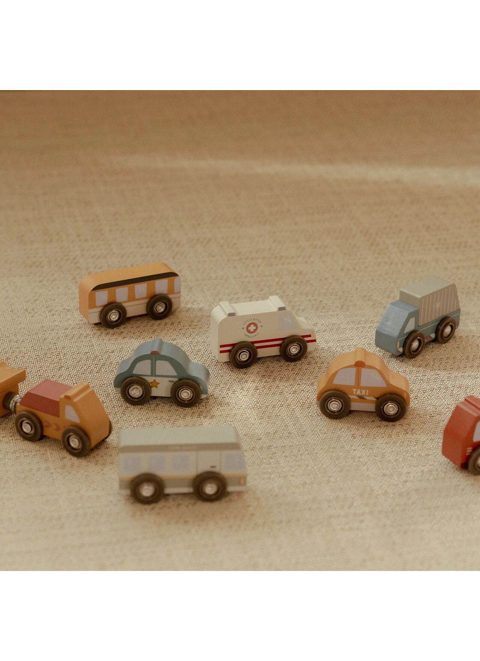 WOODEN VEHICLES