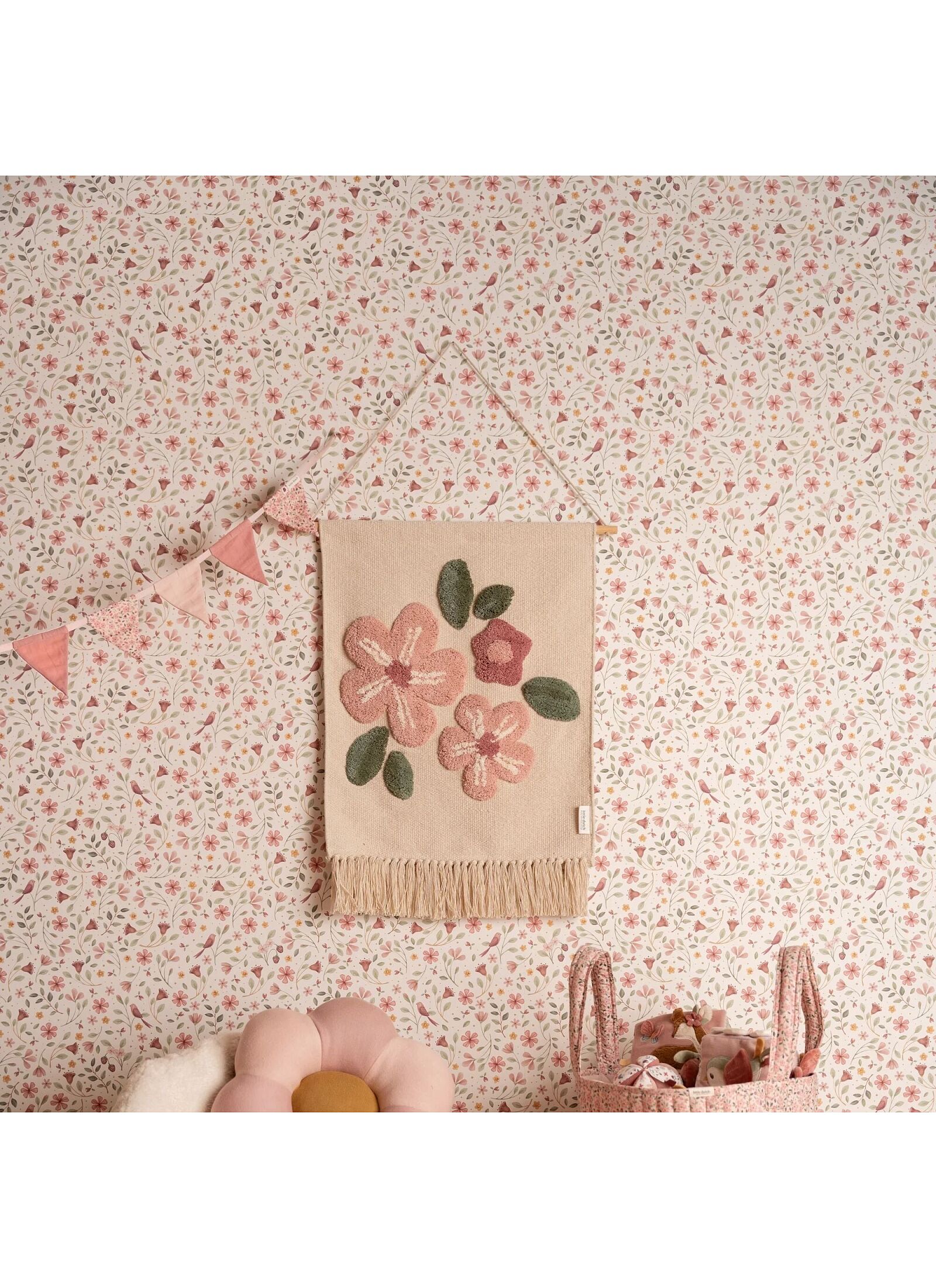 WALL HANGING FAIRY GARDEN